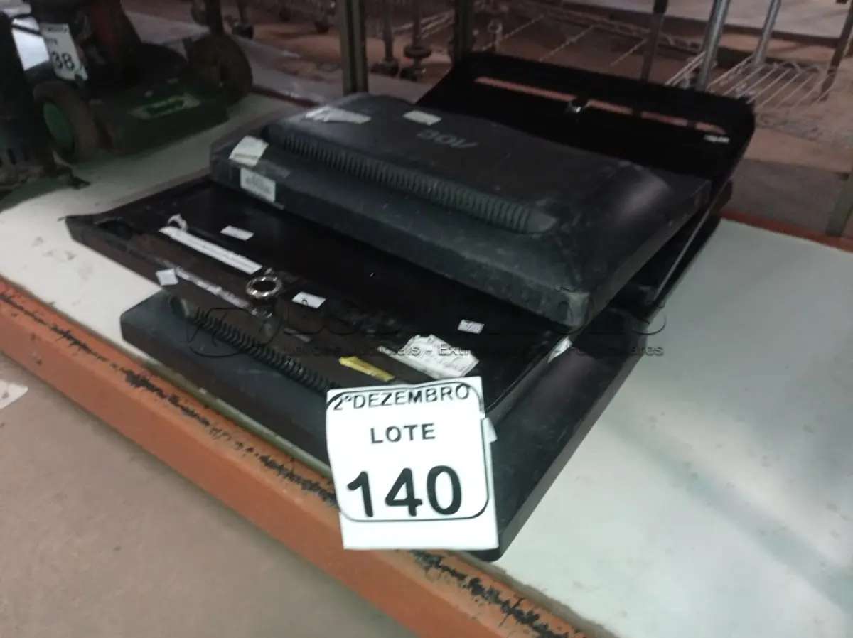 LOTE 140 - 07 ALL IN ONE MARCAS E MODELOS DIVERSOS P/RETIRADA DE PEÇAS. (NO ESTADO) ATENÇÃO! FAZER A VISITAÇÃO ANTES DE ARREMATAR, NÃO SABEMOS SE FUNCIONA. LEILÃO NÃO TEM GARANTIA E NEM DEVOLUÇÃO, SUJEITO A POSSÍVEIS AVARIAS VISÍVEIS/OCULTAS E/OU AUSÊNCIA DE COMPONENTES.