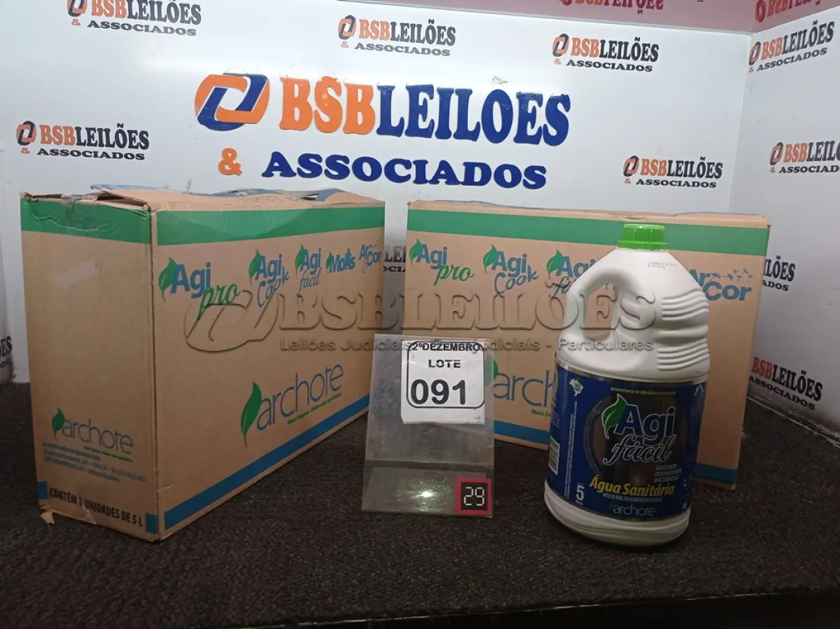LOTE 091 - 02 CAIXAS C/03 GALÕES DE ÁGUA SANITÁRIA DE 5L CADA, MARCA AGI FÁCIL. (NO ESTADO) ATENÇÃO! FAZER A VISITAÇÃO ANTES DE ARREMATAR, NÃO SABEMOS SE FUNCIONA. LEILÃO NÃO TEM GARANTIA E NEM DEVOLUÇÃO, SUJEITO A POSSÍVEIS AVARIAS VISÍVEIS/OCULTAS E/OU AUSÊNCIA DE COMPONENTES.
