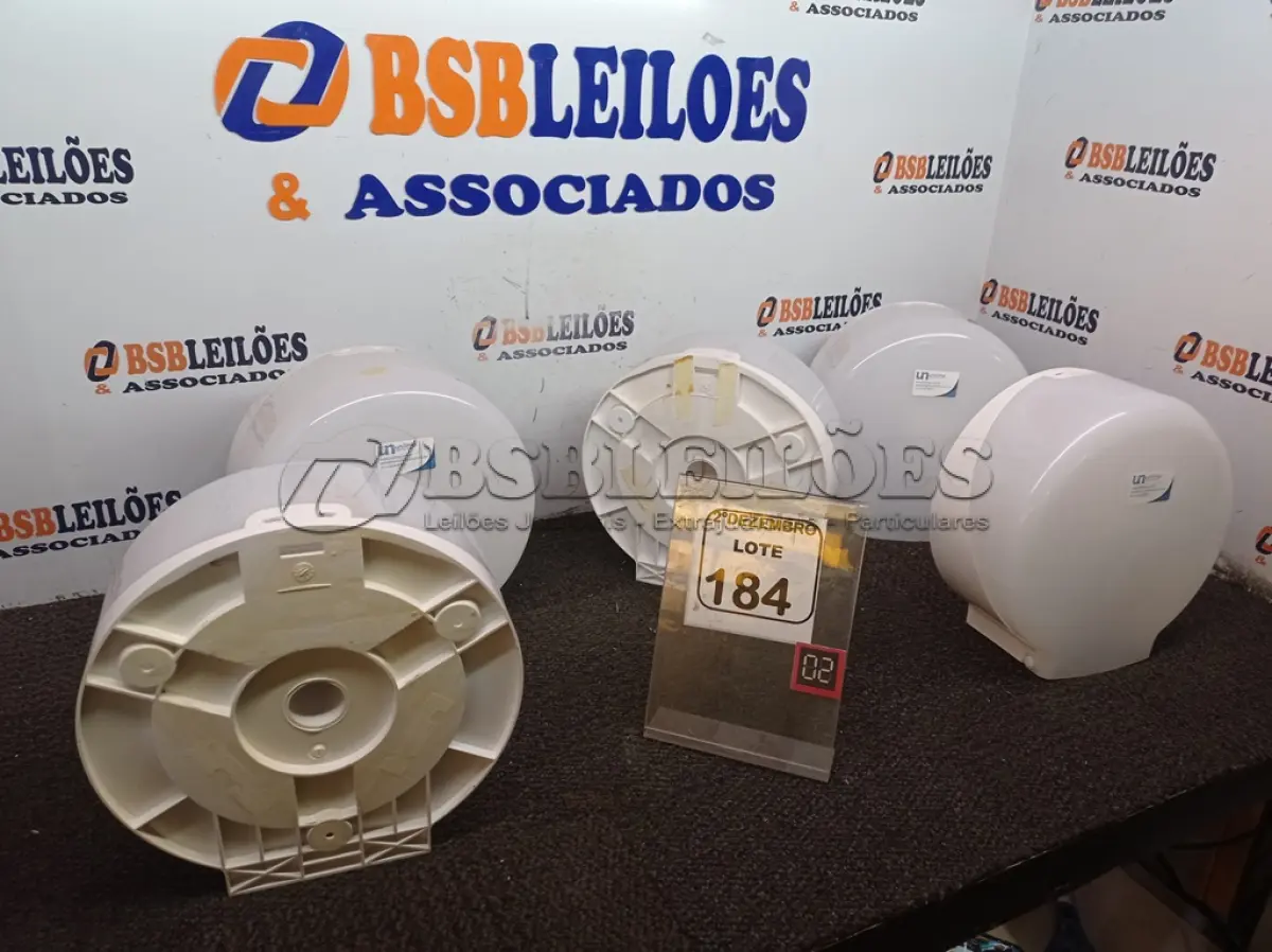 LOTE 184 - 05 DISPENSES P/PAPEL. (NO ESTADO) ATENÇÃO! FAZER A VISITAÇÃO ANTES DE ARREMATAR, NÃO SABEMOS SE FUNCIONA. LEILÃO NÃO TEM GARANTIA E NEM DEVOLUÇÃO, SUJEITO A POSSÍVEIS AVARIAS VISÍVEIS/OCULTAS E/OU AUSÊNCIA DE COMPONENTES.