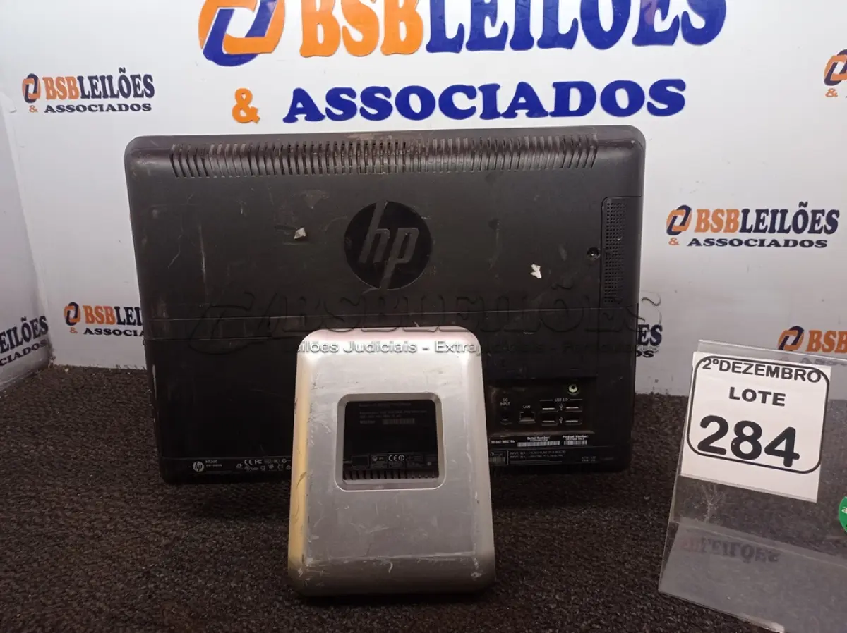 LOTE 284 - 01 ALL IN ONE MARCA HP C/TECLADO E MOUSE. (NO ESTADO) ATENÇÃO! FAZER A VISITAÇÃO ANTES DE ARREMATAR, NÃO SABEMOS SE FUNCIONA. LEILÃO NÃO TEM GARANTIA E NEM DEVOLUÇÃO, SUJEITO A POSSÍVEIS AVARIAS VISÍVEIS/OCULTAS E/OU AUSÊNCIA DE COMPONENTES.