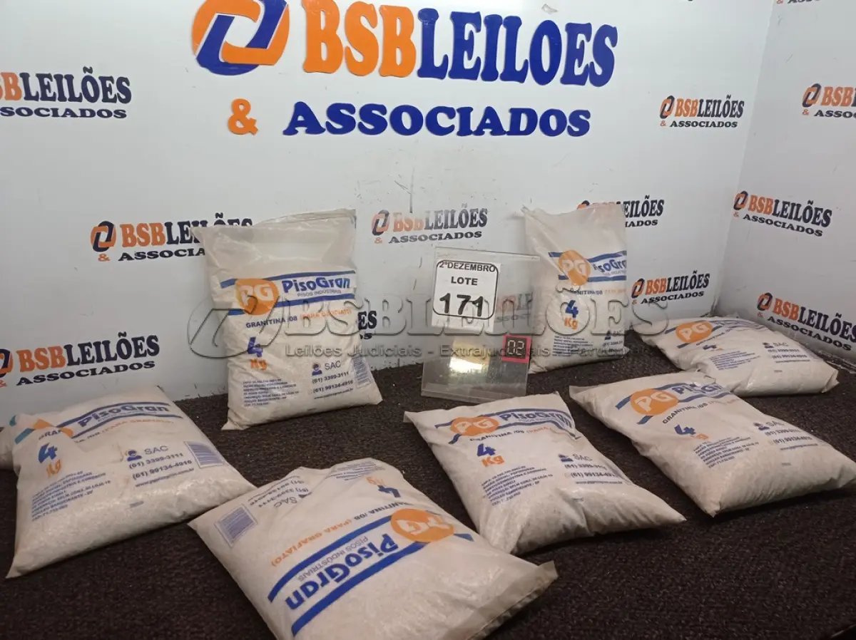 LOTE 171 - 07 PACOTES DE GRANITINA 4KG CADA N°8 P/GRAFIATO (NOVO). (NO ESTADO) ATENÇÃO! FAZER A VISITAÇÃO ANTES DE ARREMATAR, NÃO SABEMOS SE FUNCIONA. LEILÃO NÃO TEM GARANTIA E NEM DEVOLUÇÃO, SUJEITO A POSSÍVEIS AVARIAS VISÍVEIS/OCULTAS E/OU AUSÊNCIA DE COMPONENTES.