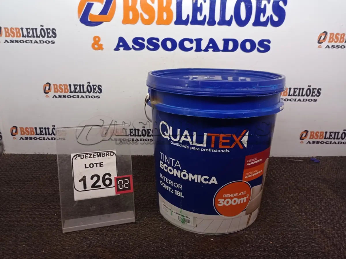 LOTE 126 - 01 GALÃO DE TINTA MARCA QUALITEX. (NO ESTADO) ATENÇÃO! FAZER A VISITAÇÃO ANTES DE ARREMATAR, NÃO SABEMOS SE FUNCIONA. LEILÃO NÃO TEM GARANTIA E NEM DEVOLUÇÃO, SUJEITO A POSSÍVEIS AVARIAS VISÍVEIS/OCULTAS E/OU AUSÊNCIA DE COMPONENTES.