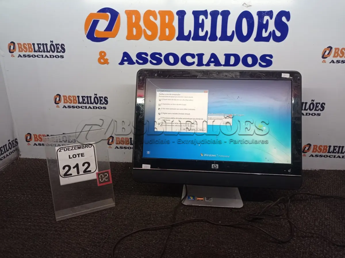 LOTE 212 - 01 ALL IN ONE MARCA HP C/FONTE. (NO ESTADO) ATENÇÃO! FAZER A VISITAÇÃO ANTES DE ARREMATAR, NÃO SABEMOS SE FUNCIONA. LEILÃO NÃO TEM GARANTIA E NEM DEVOLUÇÃO, SUJEITO A POSSÍVEIS AVARIAS VISÍVEIS/OCULTAS E/OU AUSÊNCIA DE COMPONENTES.