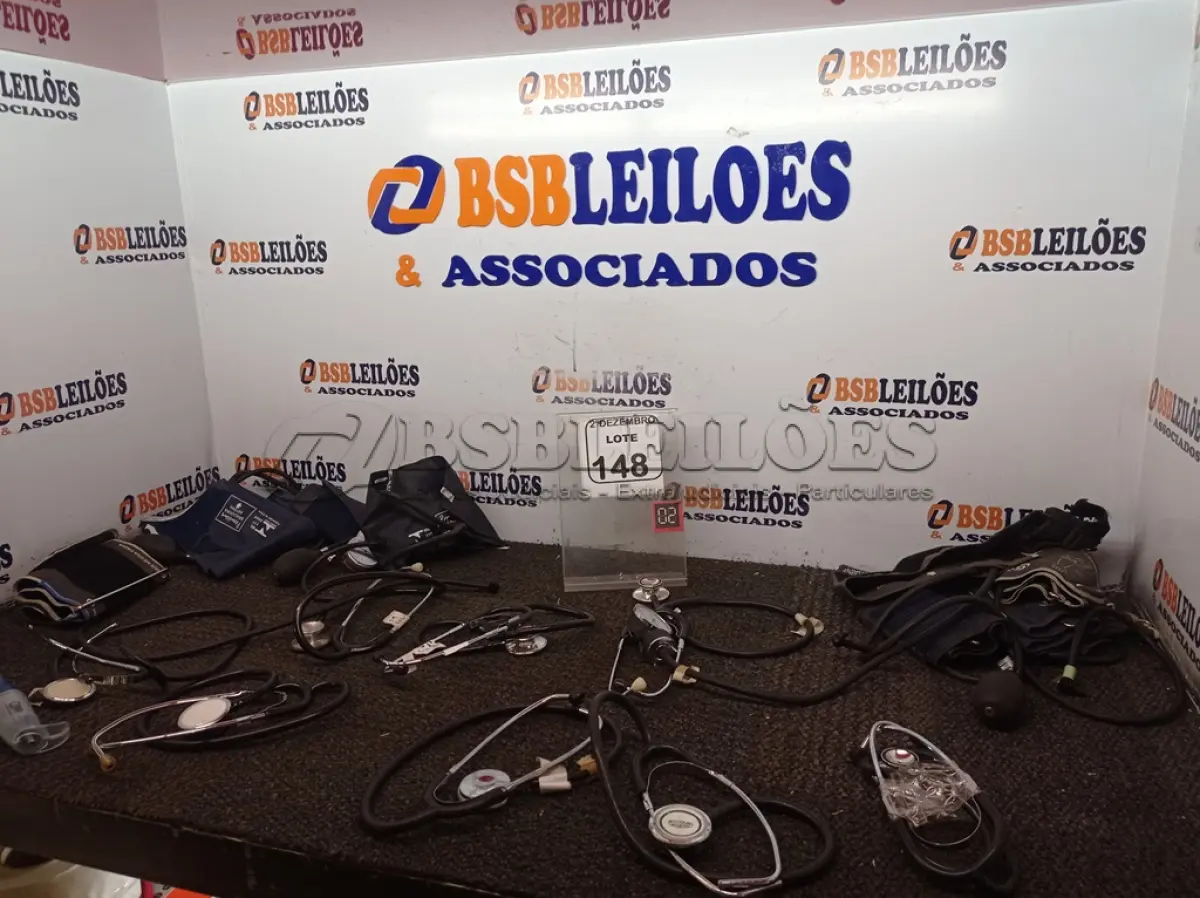 LOTE 148 - 01 LOTE C/VÁRIOS MEDIDORES DE PRESSÃO. (NO ESTADO) ATENÇÃO! FAZER A VISITAÇÃO ANTES DE ARREMATAR, NÃO SABEMOS SE FUNCIONA. LEILÃO NÃO TEM GARANTIA E NEM DEVOLUÇÃO, SUJEITO A POSSÍVEIS AVARIAS VISÍVEIS/OCULTAS E/OU AUSÊNCIA DE COMPONENTES.
