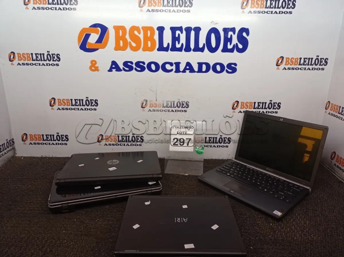 LOTE 297 - 04 NOTEBOOKS MARCAS E MODELOS DIVERSOS P/RETIRADA DE PEÇAS. (NO ESTADO) ATENÇÃO! FAZER A VISITAÇÃO ANTES DE ARREMATAR, NÃO SABEMOS SE FUNCIONA. LEILÃO NÃO TEM GARANTIA E NEM DEVOLUÇÃO, SUJEITO A POSSÍVEIS AVARIAS VISÍVEIS/OCULTAS E/OU AUSÊNCIA DE COMPONENTES.