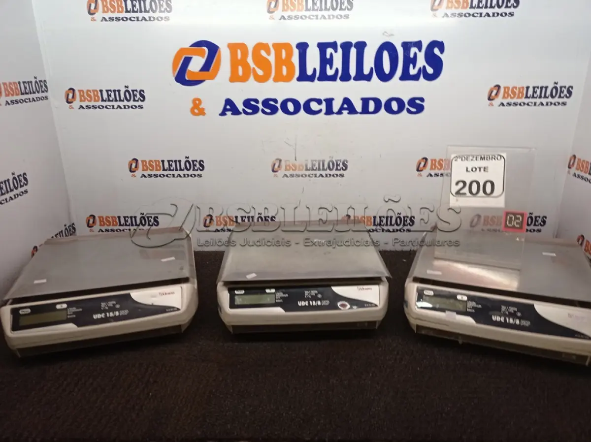 LOTE 200 - 03 BALANÇAS MARCAS E MODELOS DIVERSOS C/AVARIAS. (NO ESTADO) ATENÇÃO! FAZER A VISITAÇÃO ANTES DE ARREMATAR, NÃO SABEMOS SE FUNCIONA. LEILÃO NÃO TEM GARANTIA E NEM DEVOLUÇÃO, SUJEITO A POSSÍVEIS AVARIAS VISÍVEIS/OCULTAS E/OU AUSÊNCIA DE COMPONENTES.