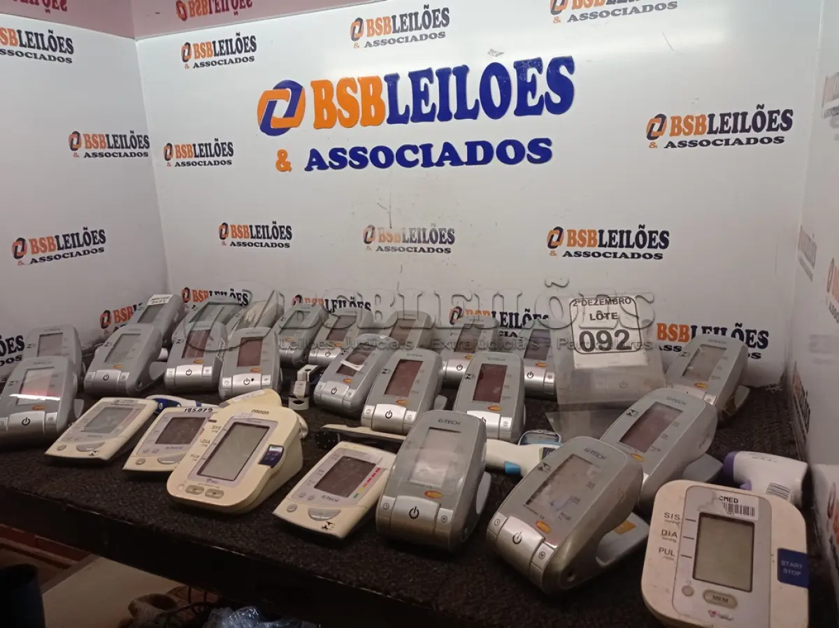 LOTE 092 - 01 LOTE C/VÁRIOS MEDIDORES DE PRESSÃO ARTERIAL E MEDIDORES DE TEMPERATURA MARCAS E MODELOS DIVERSOS. (NO ESTADO) ATENÇÃO! FAZER A VISITAÇÃO ANTES DE ARREMATAR, NÃO SABEMOS SE FUNCIONA. LEILÃO NÃO TEM GARANTIA E NEM DEVOLUÇÃO, SUJEITO A POSSÍVEIS AVARIAS VISÍVEIS/OCULTAS E/OU AUSÊNCIA DE COMPONENTES.