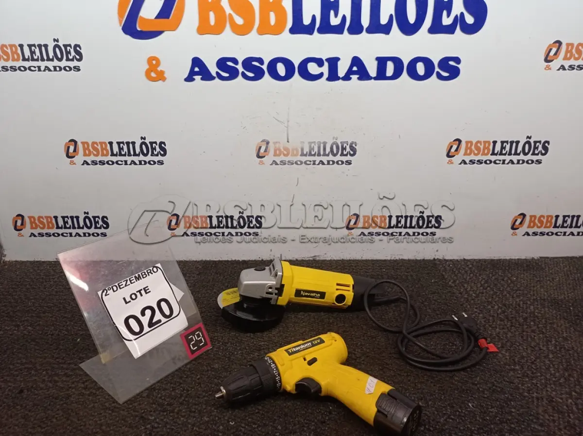 LOTE 020 - 01 ESMERILHADEIRA MARCA TITANIUM E 01 PARAFUSADEIRA MARCA TITANIUM. (NO ESTADO) ATENÇÃO! FAZER A VISITAÇÃO ANTES DE ARREMATAR, NÃO SABEMOS SE FUNCIONA. LEILÃO NÃO TEM GARANTIA E NEM DEVOLUÇÃO, SUJEITO A POSSÍVEIS AVARIAS VISÍVEIS/OCULTAS E/OU AUSÊNCIA DE COMPONENTES.