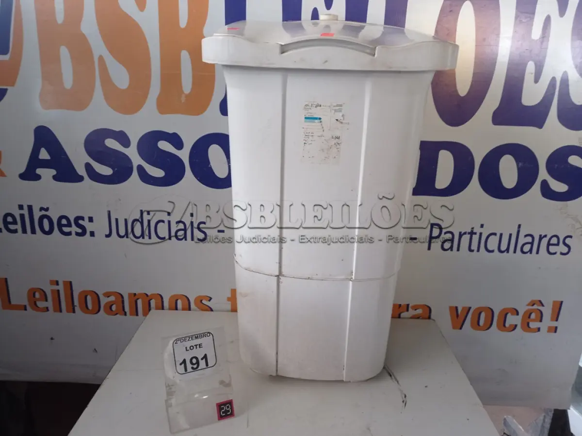 LOTE 191 - 01 TANQUINHO MARCA SUGGAR 4KG. (NO ESTADO) ATENÇÃO! FAZER A VISITAÇÃO ANTES DE ARREMATAR, NÃO SABEMOS SE FUNCIONA. LEILÃO NÃO TEM GARANTIA E NEM DEVOLUÇÃO, SUJEITO A POSSÍVEIS AVARIAS VISÍVEIS/OCULTAS E/OU AUSÊNCIA DE COMPONENTES.