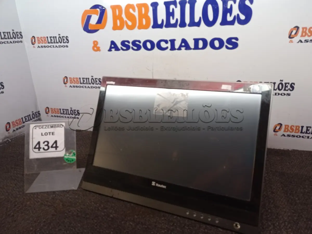 LOTE 434 - 01 ALL IN ONE MARCA ITAUTEC. (NO ESTADO) ATENÇÃO! FAZER A VISITAÇÃO ANTES DE ARREMATAR, NÃO SABEMOS SE FUNCIONA. LEILÃO NÃO TEM GARANTIA E NEM DEVOLUÇÃO, SUJEITO A POSSÍVEIS AVARIAS VISÍVEIS/OCULTAS E/OU AUSÊNCIA DE COMPONENTES.