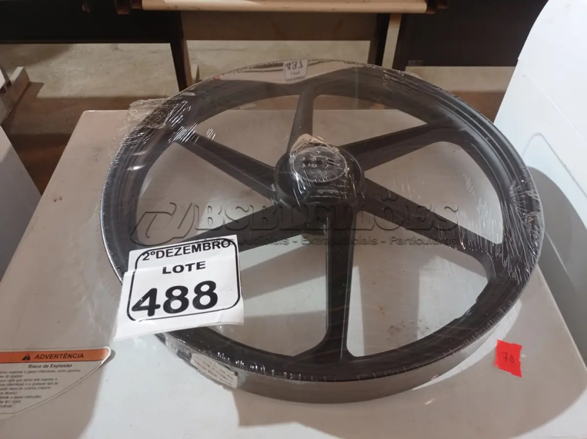 LOTE 488 - 01 RODA P/MOTO CG ARO “17 PARA QUALQUER CG (NOVO). (NO ESTADO) ATENÇÃO! FAZER A VISITAÇÃO ANTES DE ARREMATAR, NÃO SABEMOS SE FUNCIONA. LEILÃO NÃO TEM GARANTIA E NEM DEVOLUÇÃO, SUJEITO A POSSÍVEIS AVARIAS VISÍVEIS/OCULTAS E/OU AUSÊNCIA DE COMPONENTES.
