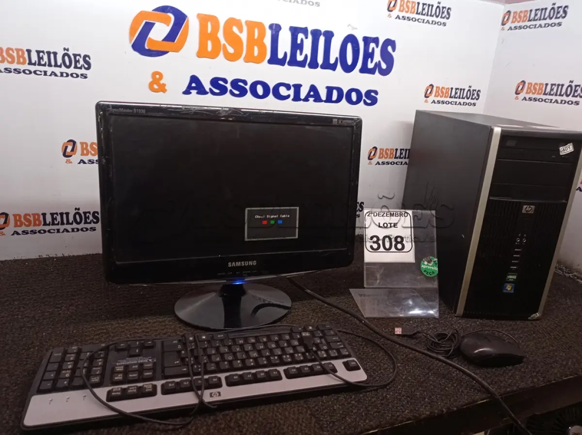 LOTE 308 - 01 CPU MARCA HP, 01 MONITOR MARCA SAMSUNG C/TECLADO E MOUSE. (NO ESTADO) ATENÇÃO! FAZER A VISITAÇÃO ANTES DE ARREMATAR, NÃO SABEMOS SE FUNCIONA. LEILÃO NÃO TEM GARANTIA E NEM DEVOLUÇÃO, SUJEITO A POSSÍVEIS AVARIAS VISÍVEIS/OCULTAS E/OU AUSÊNCIA DE COMPONENTES.