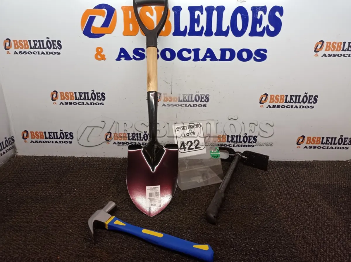 LOTE 422 - 01 MARTELO, 01 MINI PÁ E 01 SACHO P/JARDIM(NOVO). (NO ESTADO) ATENÇÃO! FAZER A VISITAÇÃO ANTES DE ARREMATAR, NÃO SABEMOS SE FUNCIONA. LEILÃO NÃO TEM GARANTIA E NEM DEVOLUÇÃO, SUJEITO A POSSÍVEIS AVARIAS VISÍVEIS/OCULTAS E/OU AUSÊNCIA DE COMPONENTES.