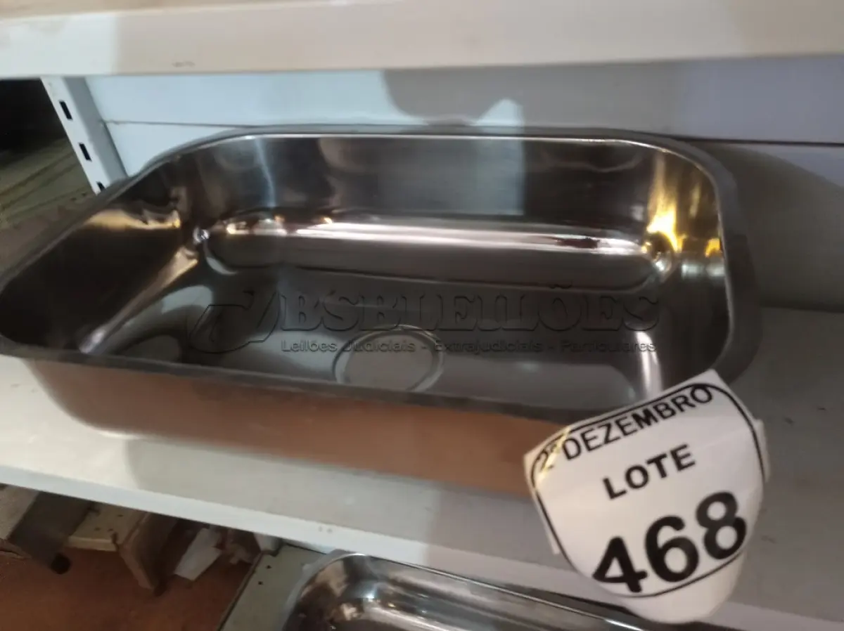 LOTE 468 - 01 CUBA INOX N1 ACO 430 3.1/2 46X30X14 MARCA FABRINOX(NOVO). (NO ESTADO) ATENÇÃO! FAZER A VISITAÇÃO ANTES DE ARREMATAR, NÃO SABEMOS SE FUNCIONA. LEILÃO NÃO TEM GARANTIA E NEM DEVOLUÇÃO, SUJEITO A POSSÍVEIS AVARIAS VISÍVEIS/OCULTAS E/OU AUSÊNCIA DE COMPONENTES.