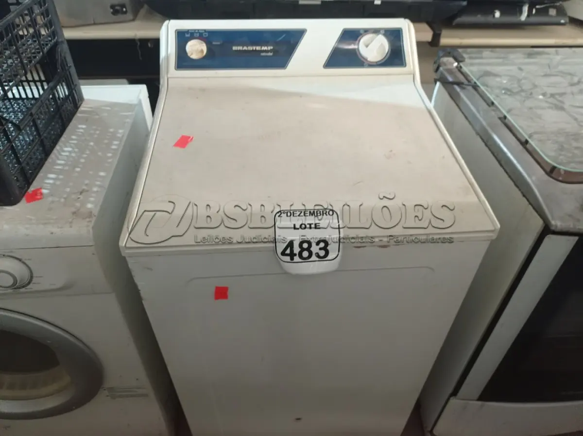 LOTE 483 - 01 MÁQUINA DE LAVAR MARCA BRASTEMP 10KG 110V. (NO ESTADO) ATENÇÃO! FAZER A VISITAÇÃO ANTES DE ARREMATAR, NÃO SABEMOS SE FUNCIONA. LEILÃO NÃO TEM GARANTIA E NEM DEVOLUÇÃO, SUJEITO A POSSÍVEIS AVARIAS VISÍVEIS/OCULTAS E/OU AUSÊNCIA DE COMPONENTES.