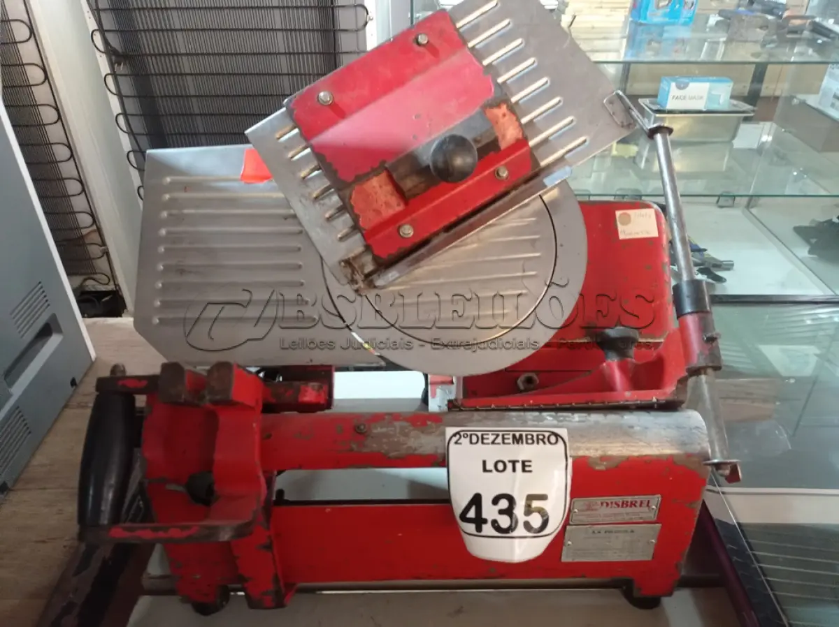 LOTE 435 - 01 CORTADOR DE FRIOS MARCA FILIZOLA. (NO ESTADO) ATENÇÃO! FAZER A VISITAÇÃO ANTES DE ARREMATAR, NÃO SABEMOS SE FUNCIONA. LEILÃO NÃO TEM GARANTIA E NEM DEVOLUÇÃO, SUJEITO A POSSÍVEIS AVARIAS VISÍVEIS/OCULTAS E/OU AUSÊNCIA DE COMPONENTES.
