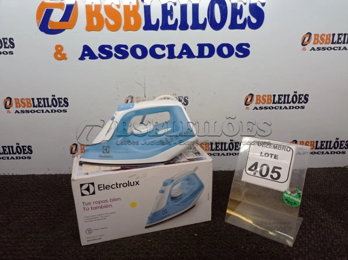 LOTE 405 - 01 FERRO A VAPOR P/ PASSAR ROUPAS MARCA ELECTROLUX COR BRANCA C/AZUL (NOVO). (NO ESTADO) ATENÇÃO! FAZER A VISITAÇÃO ANTES DE ARREMATAR, NÃO SABEMOS SE FUNCIONA. LEILÃO NÃO TEM GARANTIA E NEM DEVOLUÇÃO, SUJEITO A POSSÍVEIS AVARIAS VISÍVEIS/OCULTAS E/OU AUSÊNCIA DE COMPONENTES.