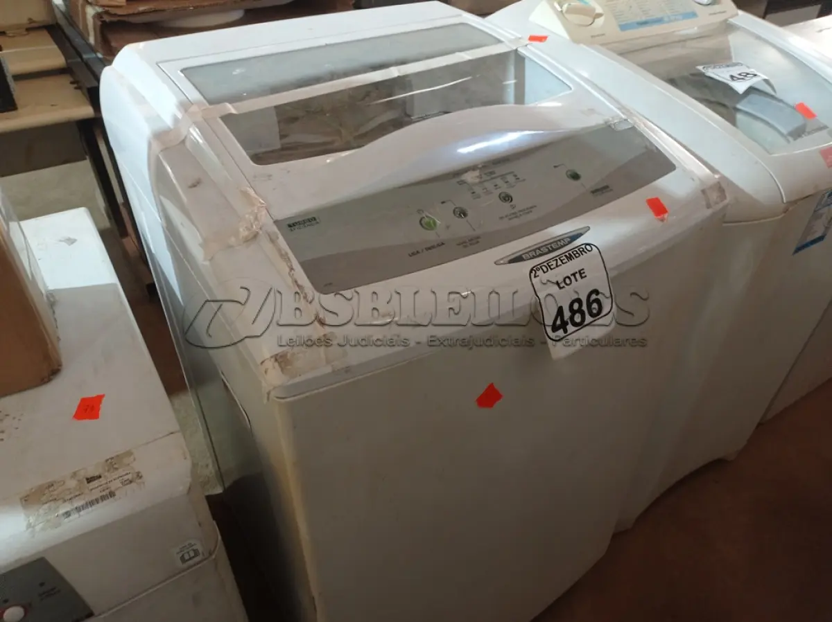 LOTE 486 - 01 MÁQUINA DE LAVAR MARCA BRASTEMP 8KG 220V. (NO ESTADO) ATENÇÃO! FAZER A VISITAÇÃO ANTES DE ARREMATAR, NÃO SABEMOS SE FUNCIONA. LEILÃO NÃO TEM GARANTIA E NEM DEVOLUÇÃO, SUJEITO A POSSÍVEIS AVARIAS VISÍVEIS/OCULTAS E/OU AUSÊNCIA DE COMPONENTES.