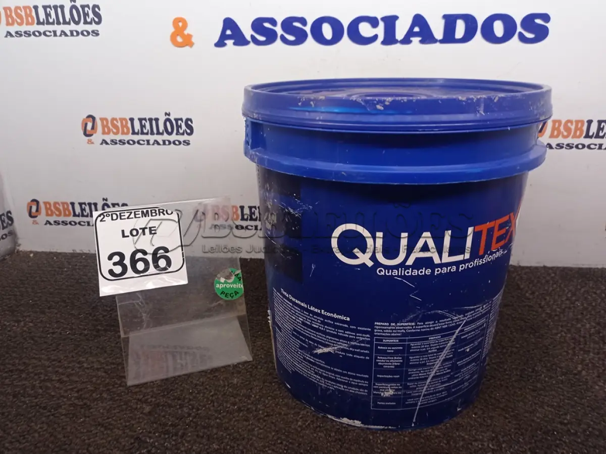 LOTE 366 - 01 GALÃO DE TINTA MARCA QUALITEX. (NO ESTADO) ATENÇÃO! FAZER A VISITAÇÃO ANTES DE ARREMATAR, NÃO SABEMOS SE FUNCIONA. LEILÃO NÃO TEM GARANTIA E NEM DEVOLUÇÃO, SUJEITO A POSSÍVEIS AVARIAS VISÍVEIS/OCULTAS E/OU AUSÊNCIA DE COMPONENTES.