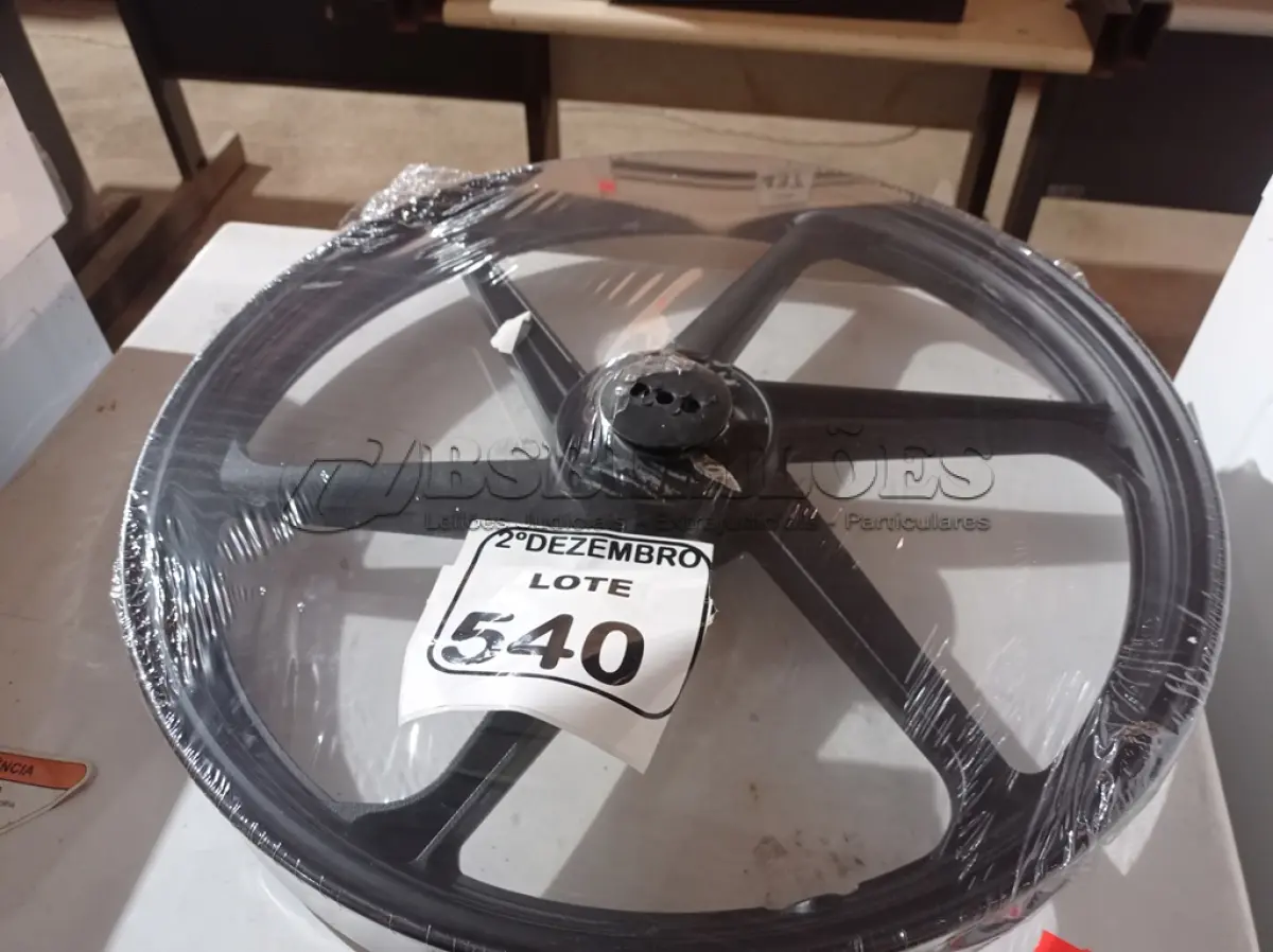 LOTE 540 - 01 RODA P/MOTO CG ARO “17 PARA QUALQUER CG (NOVO). (NO ESTADO) ATENÇÃO! FAZER A VISITAÇÃO ANTES DE ARREMATAR, NÃO SABEMOS SE FUNCIONA. LEILÃO NÃO TEM GARANTIA E NEM DEVOLUÇÃO, SUJEITO A POSSÍVEIS AVARIAS VISÍVEIS/OCULTAS E/OU AUSÊNCIA DE COMPONENTES.