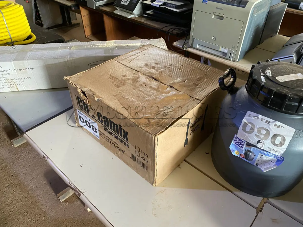 LOTE 008 - 01 - CHOCADEIRA 80 OVOS AUTOMÁTICA 220V (NO ESTADO, NÃO SABEMOS SE FUNCIONA. LEILÃO NÃO TEM GARANTIA E NEM DEVOLUÇÃO, SUJEITO A POSSÍVEIS AVARIAS VISÍVEIS/OCULTAS E/OU AUSÊNCIA DE COMPONENTES)