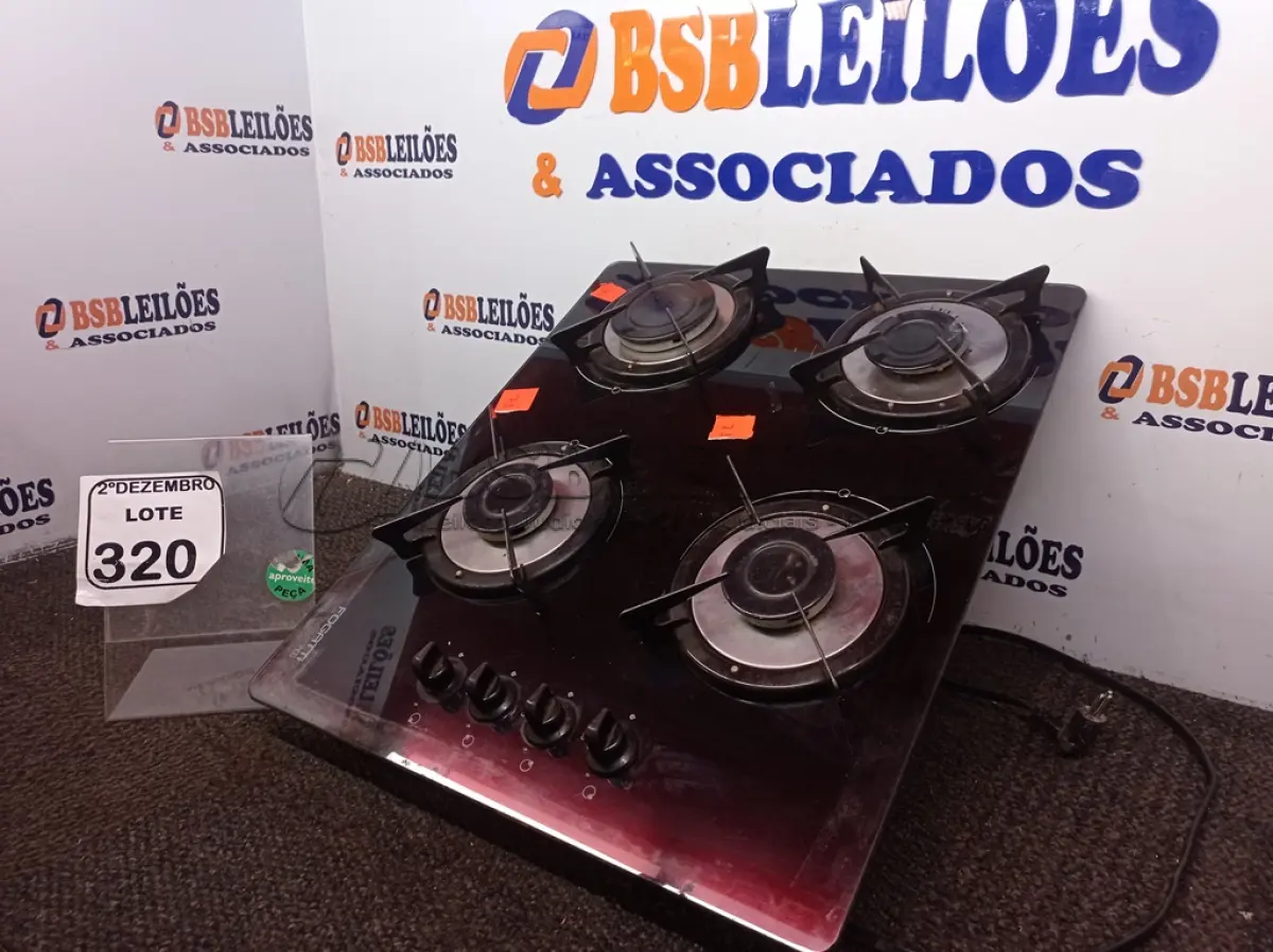 LOTE 320 - 01 FOGÃO COOKTOP 04 BOCAS MARCA FOGATT. (NO ESTADO) ATENÇÃO! FAZER A VISITAÇÃO ANTES DE ARREMATAR, NÃO SABEMOS SE FUNCIONA. LEILÃO NÃO TEM GARANTIA E NEM DEVOLUÇÃO, SUJEITO A POSSÍVEIS AVARIAS VISÍVEIS/OCULTAS E/OU AUSÊNCIA DE COMPONENTES.