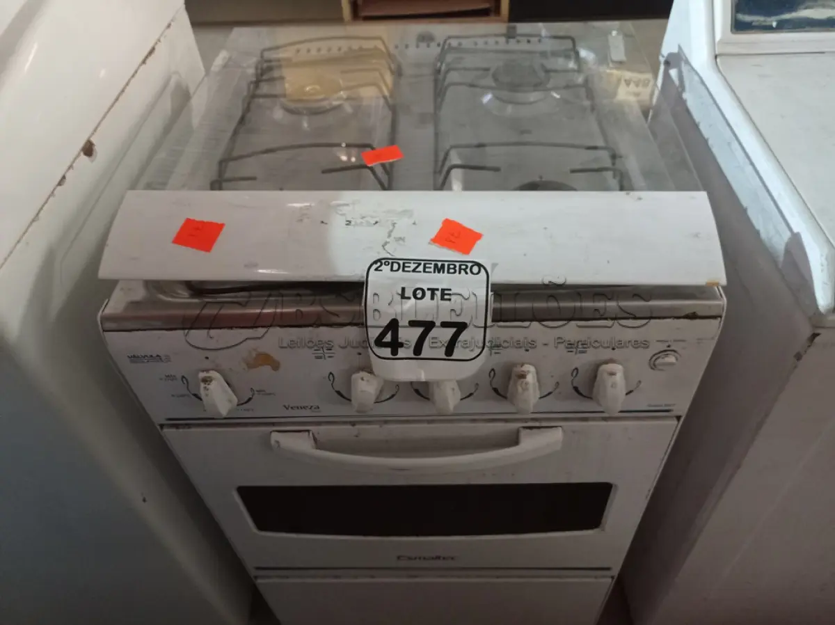 LOTE 477 - 01 FOGÃO A GÁS 04 BOCAS MARCA ESMALTEC. (NO ESTADO) ATENÇÃO! FAZER A VISITAÇÃO ANTES DE ARREMATAR, NÃO SABEMOS SE FUNCIONA. LEILÃO NÃO TEM GARANTIA E NEM DEVOLUÇÃO, SUJEITO A POSSÍVEIS AVARIAS VISÍVEIS/OCULTAS E/OU AUSÊNCIA DE COMPONENTES.