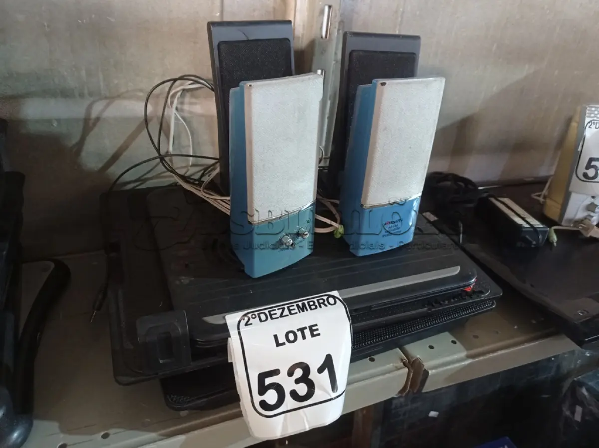 LOTE 531 - 01 LOTE C/VÁRIOS COOLERS P NOTEBOOK E 04 PARES DE CAIXAS DE SOM P/PC. (NO ESTADO) ATENÇÃO! FAZER A VISITAÇÃO ANTES DE ARREMATAR, NÃO SABEMOS SE FUNCIONA. LEILÃO NÃO TEM GARANTIA E NEM DEVOLUÇÃO, SUJEITO A POSSÍVEIS AVARIAS VISÍVEIS/OCULTAS E/OU AUSÊNCIA DE COMPONENTES.