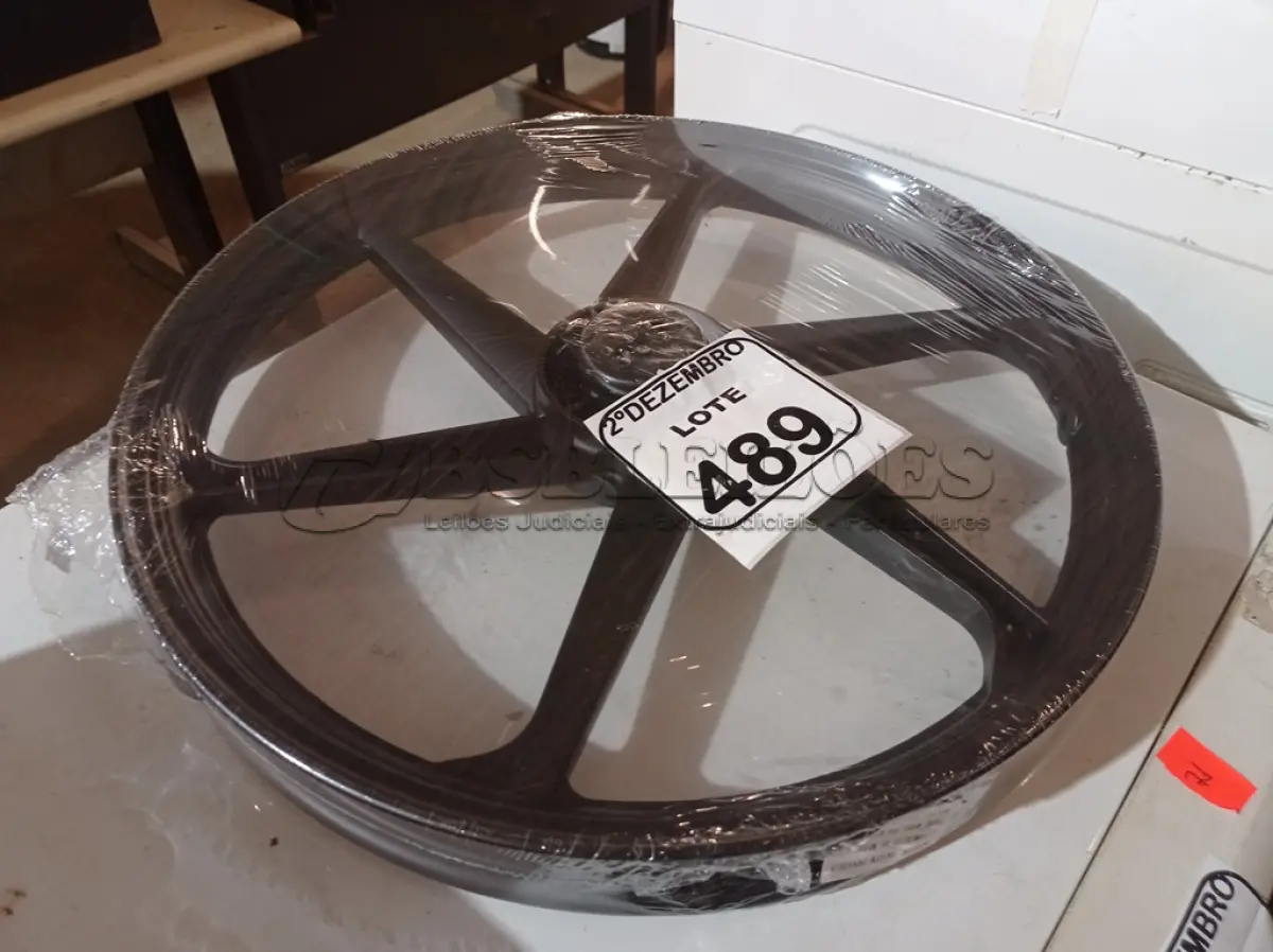 LOTE 489 - 01 RODA P/MOTO CG ARO “17 PARA QUALQUER CG (NOVO). (NO ESTADO) ATENÇÃO! FAZER A VISITAÇÃO ANTES DE ARREMATAR, NÃO SABEMOS SE FUNCIONA. LEILÃO NÃO TEM GARANTIA E NEM DEVOLUÇÃO, SUJEITO A POSSÍVEIS AVARIAS VISÍVEIS/OCULTAS E/OU AUSÊNCIA DE COMPONENTES.