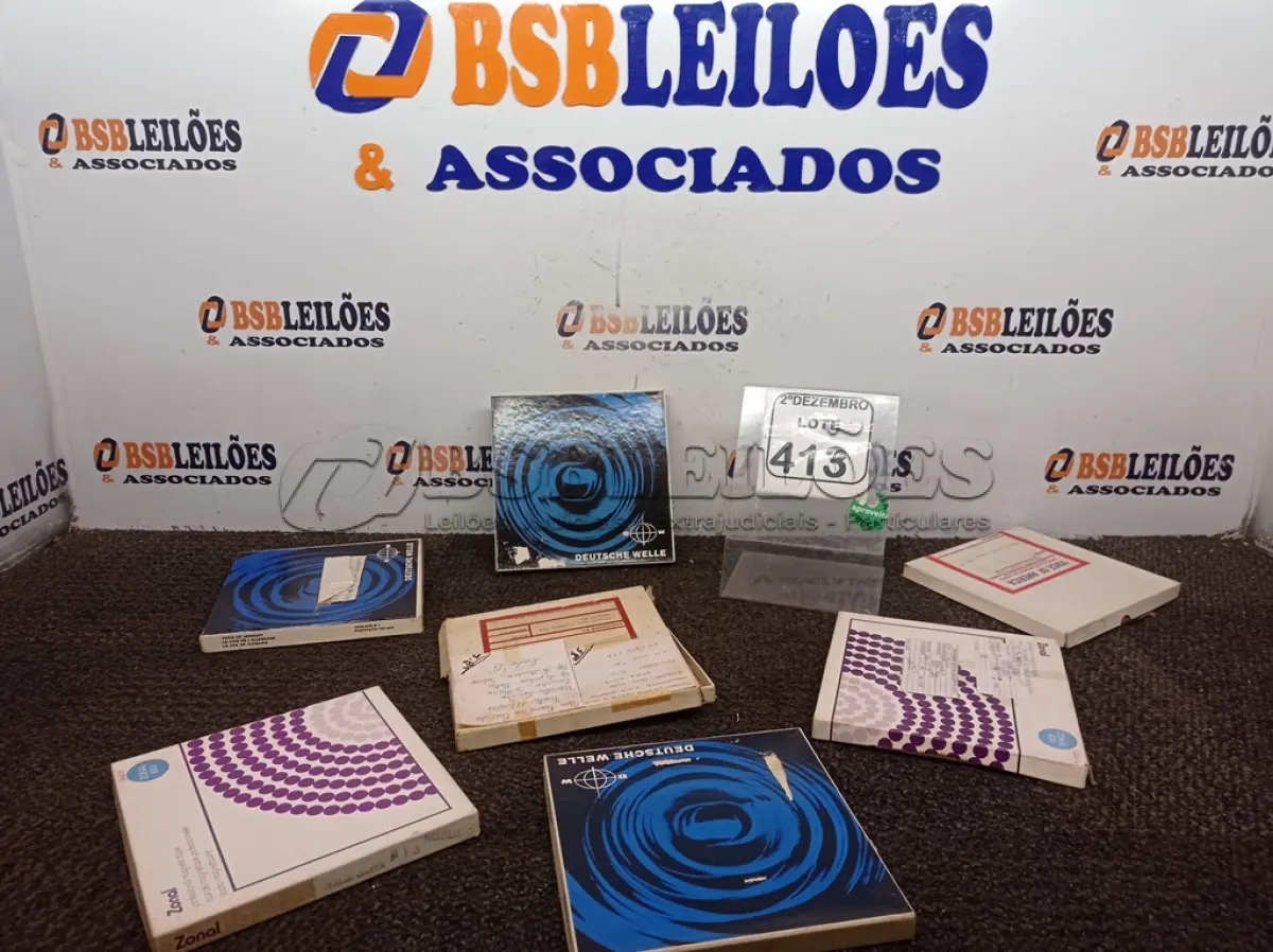 LOTE 413 - 05 FITAS P/GRAVADOR DE ROLOS ANTIGAS. (NO ESTADO) ATENÇÃO! FAZER A VISITAÇÃO ANTES DE ARREMATAR, NÃO SABEMOS SE FUNCIONA. LEILÃO NÃO TEM GARANTIA E NEM DEVOLUÇÃO, SUJEITO A POSSÍVEIS AVARIAS VISÍVEIS/OCULTAS E/OU AUSÊNCIA DE COMPONENTES.