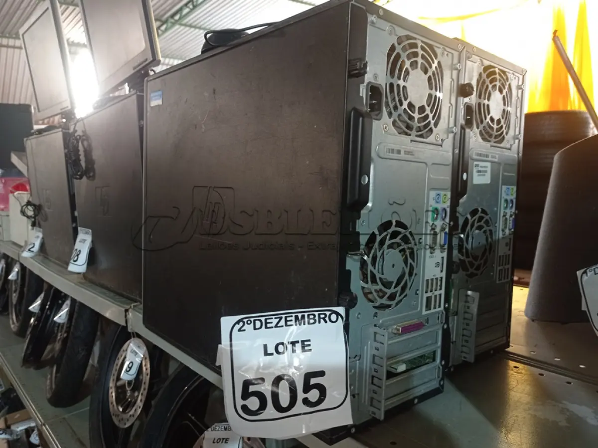 LOTE 505 - 02 CPU’S MARCA HP E 02 MOUSES. (NO ESTADO) ATENÇÃO! FAZER A VISITAÇÃO ANTES DE ARREMATAR, NÃO SABEMOS SE FUNCIONA. LEILÃO NÃO TEM GARANTIA E NEM DEVOLUÇÃO, SUJEITO A POSSÍVEIS AVARIAS VISÍVEIS/OCULTAS E/OU AUSÊNCIA DE COMPONENTES.