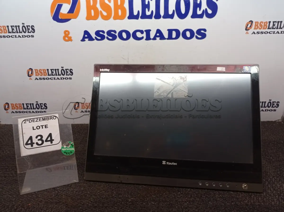 LOTE 434 - 01 ALL IN ONE MARCA ITAUTEC. (NO ESTADO) ATENÇÃO! FAZER A VISITAÇÃO ANTES DE ARREMATAR, NÃO SABEMOS SE FUNCIONA. LEILÃO NÃO TEM GARANTIA E NEM DEVOLUÇÃO, SUJEITO A POSSÍVEIS AVARIAS VISÍVEIS/OCULTAS E/OU AUSÊNCIA DE COMPONENTES.