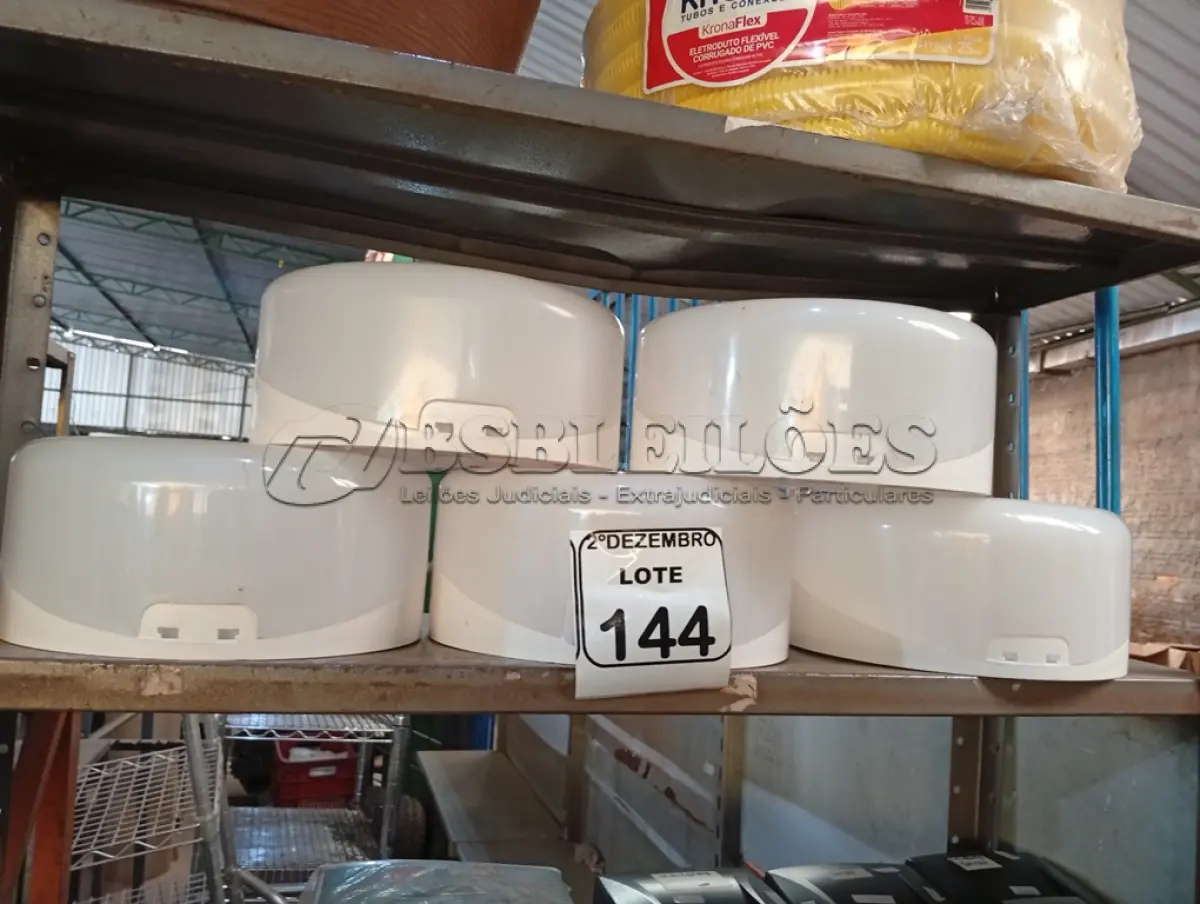 LOTE 144 - 05 DISPENSES P/PAPEL. (NO ESTADO) ATENÇÃO! FAZER A VISITAÇÃO ANTES DE ARREMATAR, NÃO SABEMOS SE FUNCIONA. LEILÃO NÃO TEM GARANTIA E NEM DEVOLUÇÃO, SUJEITO A POSSÍVEIS AVARIAS VISÍVEIS/OCULTAS E/OU AUSÊNCIA DE COMPONENTES.