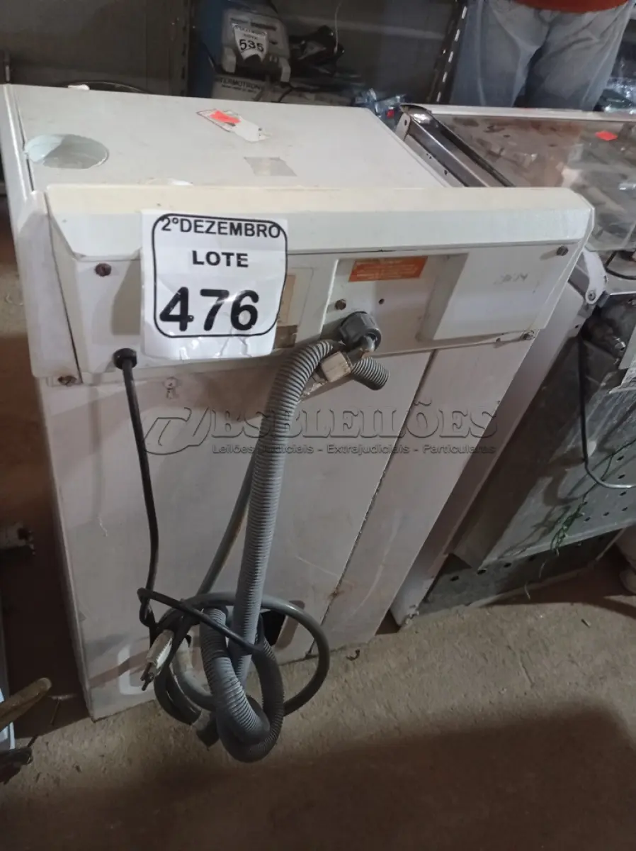 LOTE 476 - 01 MÁQUINA DE LAVAR MARCA BRASTEMP 220V. (NO ESTADO) ATENÇÃO! FAZER A VISITAÇÃO ANTES DE ARREMATAR, NÃO SABEMOS SE FUNCIONA. LEILÃO NÃO TEM GARANTIA E NEM DEVOLUÇÃO, SUJEITO A POSSÍVEIS AVARIAS VISÍVEIS/OCULTAS E/OU AUSÊNCIA DE COMPONENTES.