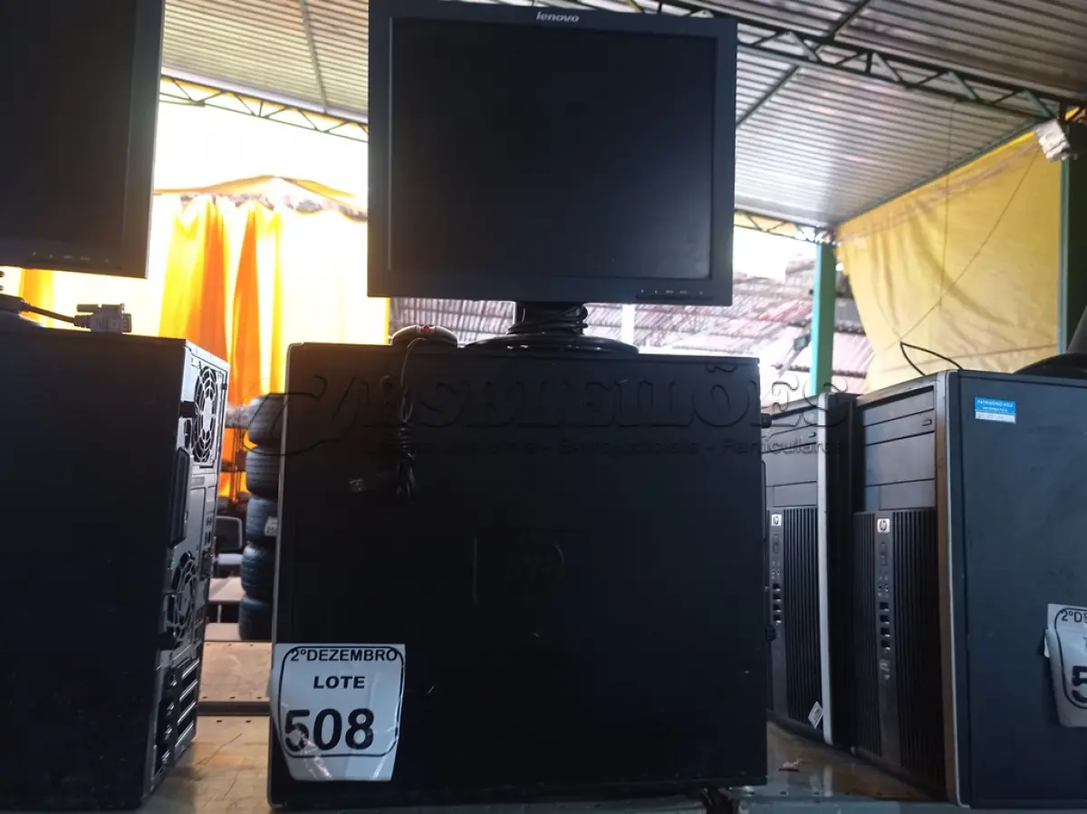 LOTE 508 - 01 CPU MARCA HP E 01 MONITOR MARCA LENOVO C/MOUSE. (NO ESTADO) ATENÇÃO! FAZER A VISITAÇÃO ANTES DE ARREMATAR, NÃO SABEMOS SE FUNCIONA. LEILÃO NÃO TEM GARANTIA E NEM DEVOLUÇÃO, SUJEITO A POSSÍVEIS AVARIAS VISÍVEIS/OCULTAS E/OU AUSÊNCIA DE COMPONENTES.