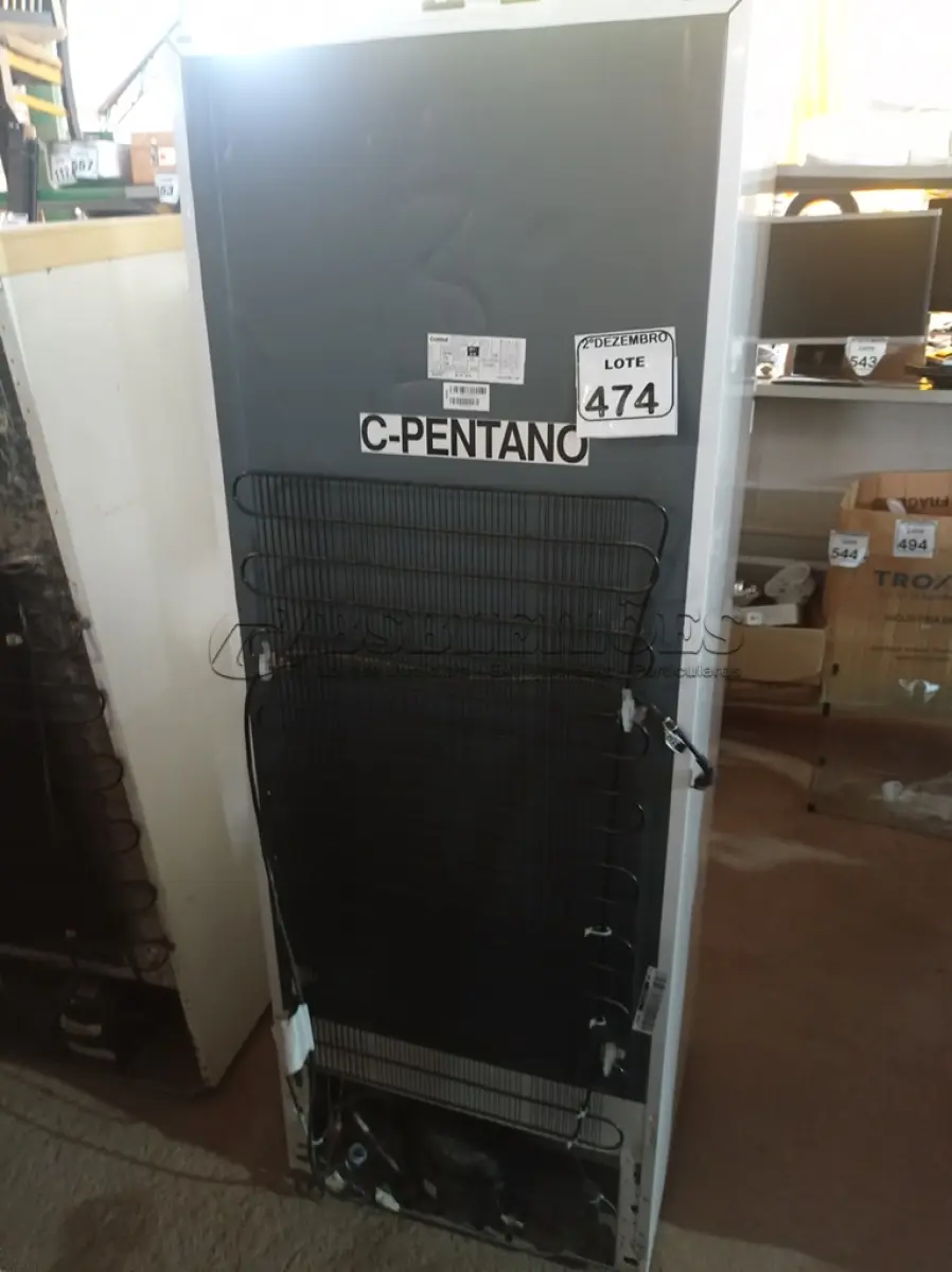 LOTE 474 - 01 GELADEIRA CONSUL 220V. (NO ESTADO) ATENÇÃO! FAZER A VISITAÇÃO ANTES DE ARREMATAR, NÃO SABEMOS SE FUNCIONA. LEILÃO NÃO TEM GARANTIA E NEM DEVOLUÇÃO, SUJEITO A POSSÍVEIS AVARIAS VISÍVEIS/OCULTAS E/OU AUSÊNCIA DE COMPONENTES.