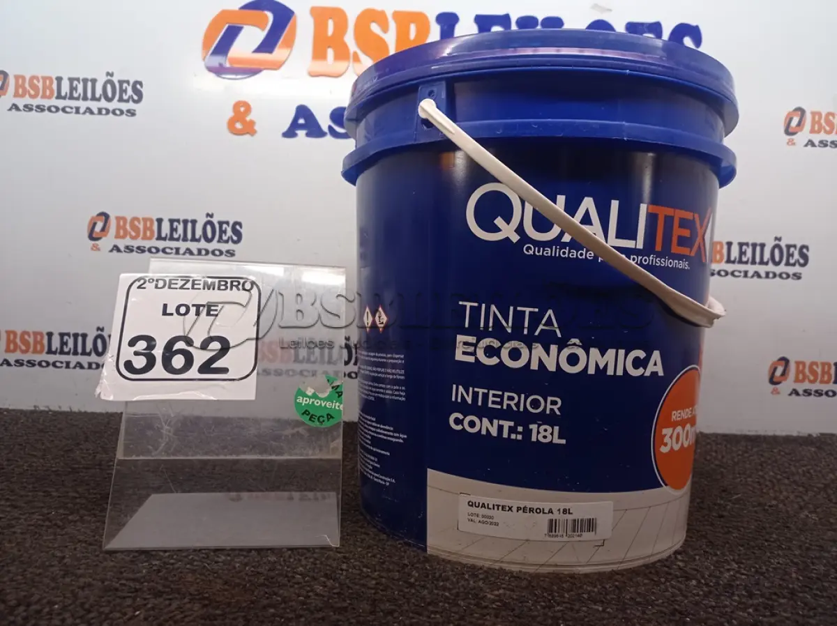 LOTE 362 - 01 GALÃO DE TINTA MARCA QUALITEX. (NO ESTADO) ATENÇÃO! FAZER A VISITAÇÃO ANTES DE ARREMATAR, NÃO SABEMOS SE FUNCIONA. LEILÃO NÃO TEM GARANTIA E NEM DEVOLUÇÃO, SUJEITO A POSSÍVEIS AVARIAS VISÍVEIS/OCULTAS E/OU AUSÊNCIA DE COMPONENTES.