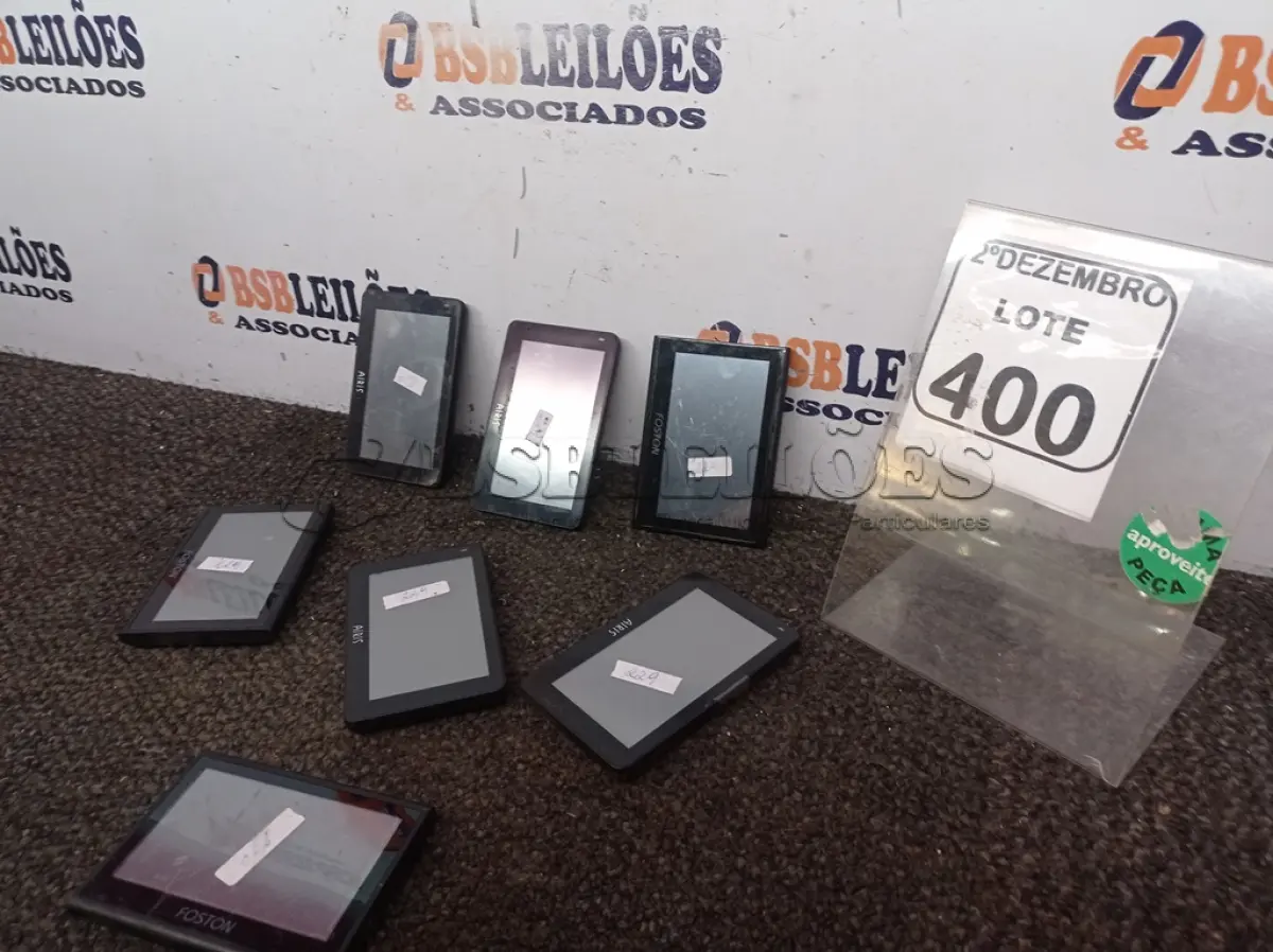 LOTE 400 - 07 GPS MARCAS E MODELOS DIVERSOS. (NO ESTADO) ATENÇÃO! FAZER A VISITAÇÃO ANTES DE ARREMATAR, NÃO SABEMOS SE FUNCIONA. LEILÃO NÃO TEM GARANTIA E NEM DEVOLUÇÃO, SUJEITO A POSSÍVEIS AVARIAS VISÍVEIS/OCULTAS E/OU AUSÊNCIA DE COMPONENTES.