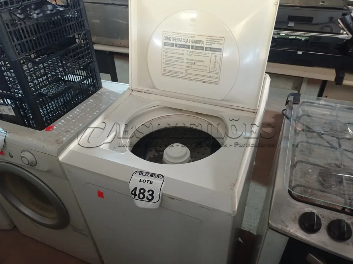 LOTE 483 - 01 MÁQUINA DE LAVAR MARCA BRASTEMP 10KG 110V. (NO ESTADO) ATENÇÃO! FAZER A VISITAÇÃO ANTES DE ARREMATAR, NÃO SABEMOS SE FUNCIONA. LEILÃO NÃO TEM GARANTIA E NEM DEVOLUÇÃO, SUJEITO A POSSÍVEIS AVARIAS VISÍVEIS/OCULTAS E/OU AUSÊNCIA DE COMPONENTES.