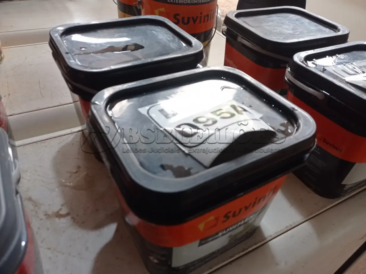 LOTE 095 - 02. BALDES DE ADITIVO IMPERMEABILIZANTE P/PAREDE EXTERNA MARCA SUVINIL 3,6L CADA (NO ESTADO, NÃO SABEMOS SE FUNCIONA. LEILÃO NÃO TEM GARANTIA E NEM DEVOLUÇÃO, SUJEITO A POSSÍVEIS AVARIAS VISÍVEIS/OCULTAS E/OU AUSÊNCIA DE COMPONENTES)