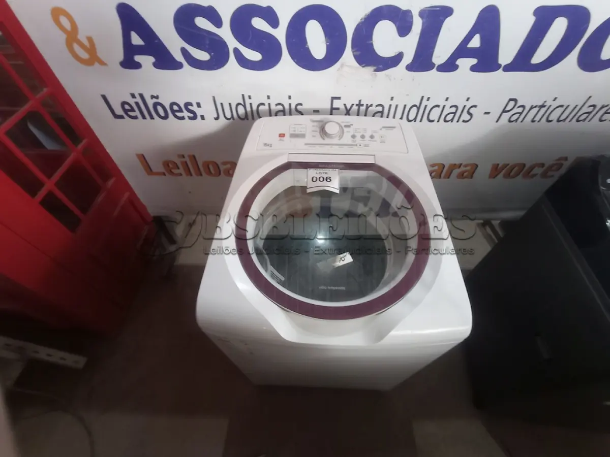 LOTE 006 - 01 LAVA ROUPA MARCA BRASTEMP 15KG 127V (WASHING MACHINE). (NO ESTADO EM QUE SE ENCONTRA. SUJEITO A AVARIAS OCULTAS/VISÍVEIS.) BF8589Y