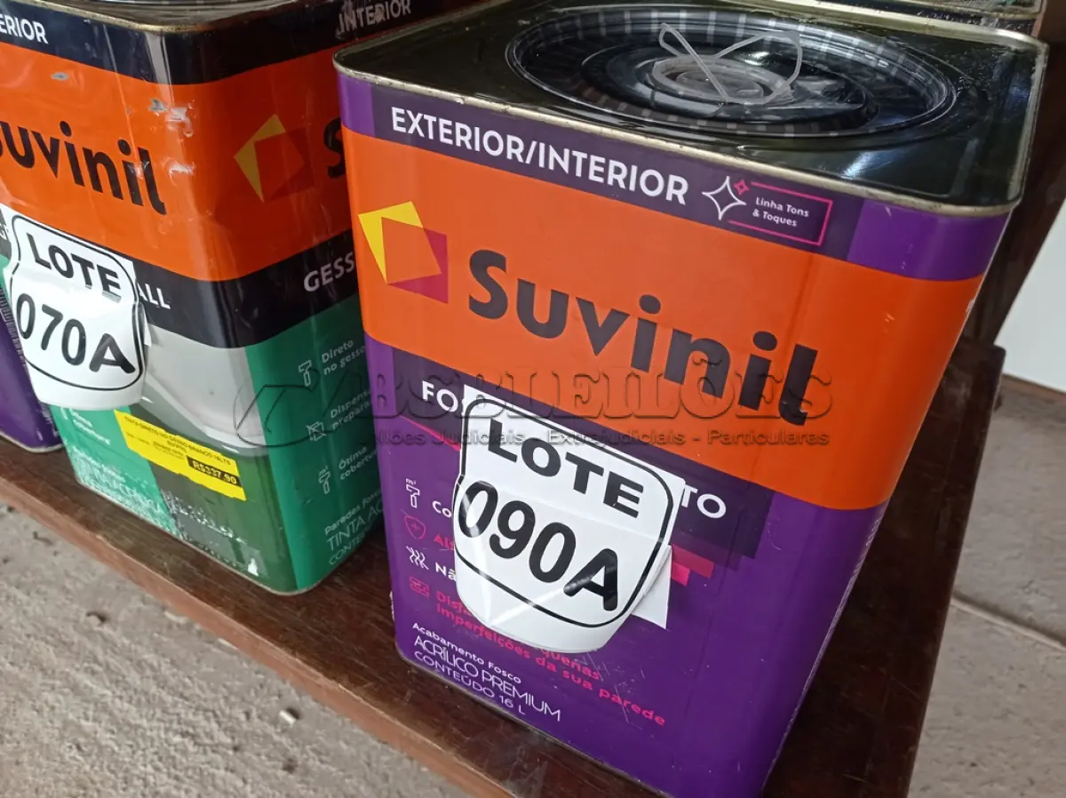LOTE 090 - 01 LATA DE TINTA BASE COR BRANCO 16L ACRÍLICO PREMIUM MARCA SUVINIL (NO ESTADO, NÃO SABEMOS SE FUNCIONA. LEILÃO NÃO TEM GARANTIA E NEM DEVOLUÇÃO, SUJEITO A POSSÍVEIS AVARIAS VISÍVEIS/OCULTAS E/OU AUSÊNCIA DE COMPONENTES)