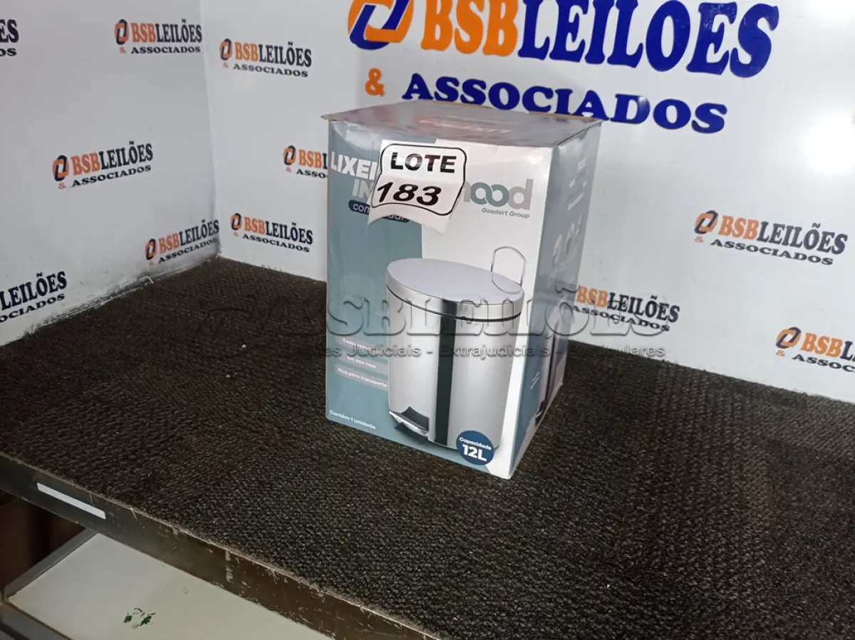 LOTE 183 - 01 LIXEIRA EM INOX C/PEDAL TAMANHO G MARCA GOEDERT GROUP 12L (SEM USO) (NO ESTADO, NÃO SABEMOS SE FUNCIONA. LEILÃO NÃO TEM GARANTIA E NEM DEVOLUÇÃO, SUJEITO A POSSÍVEIS AVARIAS VISÍVEIS/OCULTAS E/OU AUSÊNCIA DE COMPONENTES)