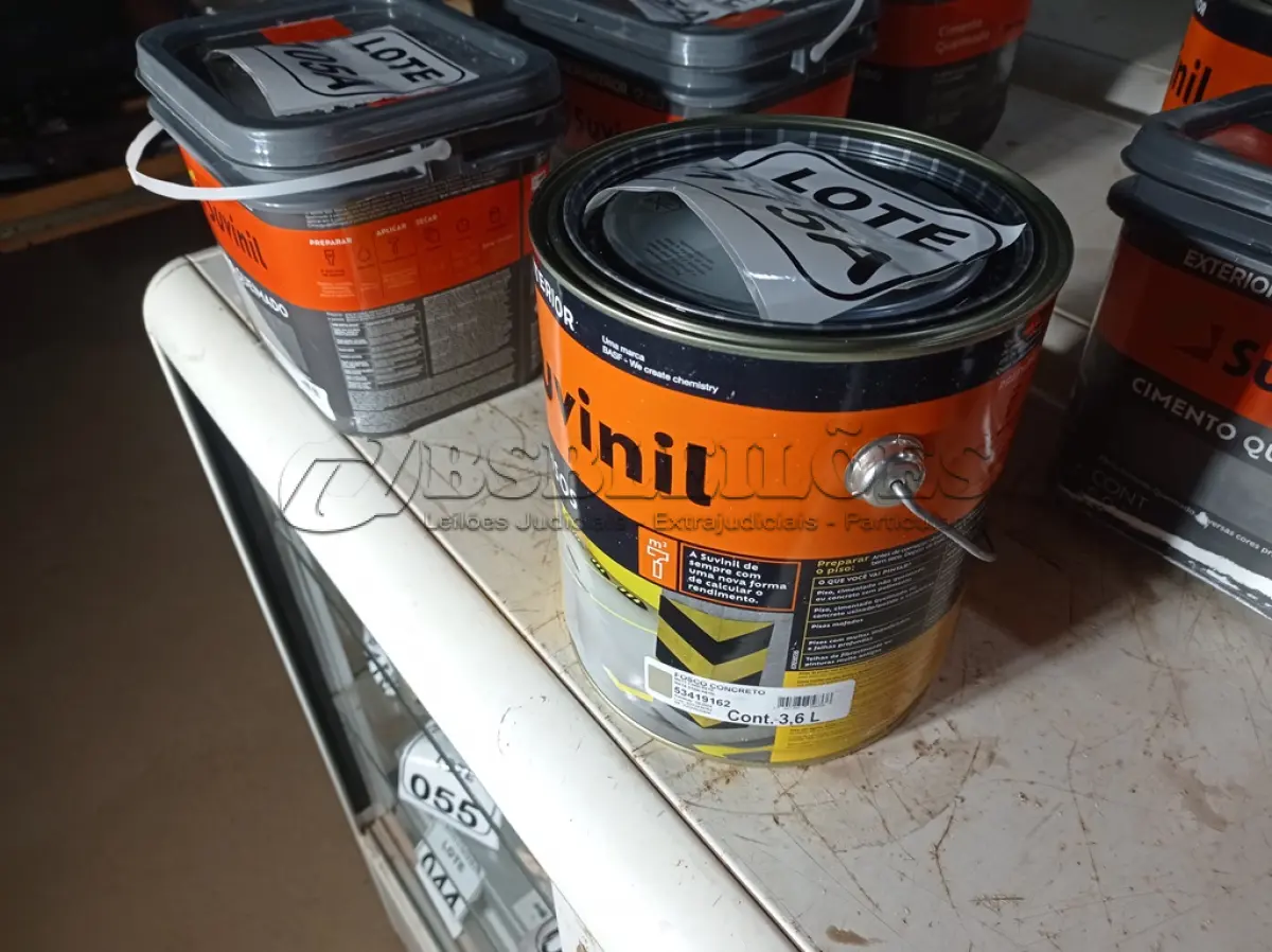 LOTE 175 - 01 LATA DE TINTA ACRÍLICA NA COR FOSCO CONCRETO MARCA SUVINIL 3,6L (NO ESTADO, NÃO SABEMOS SE FUNCIONA. LEILÃO NÃO TEM GARANTIA E NEM DEVOLUÇÃO, SUJEITO A POSSÍVEIS AVARIAS VISÍVEIS/OCULTAS E/OU AUSÊNCIA DE COMPONENTES)
