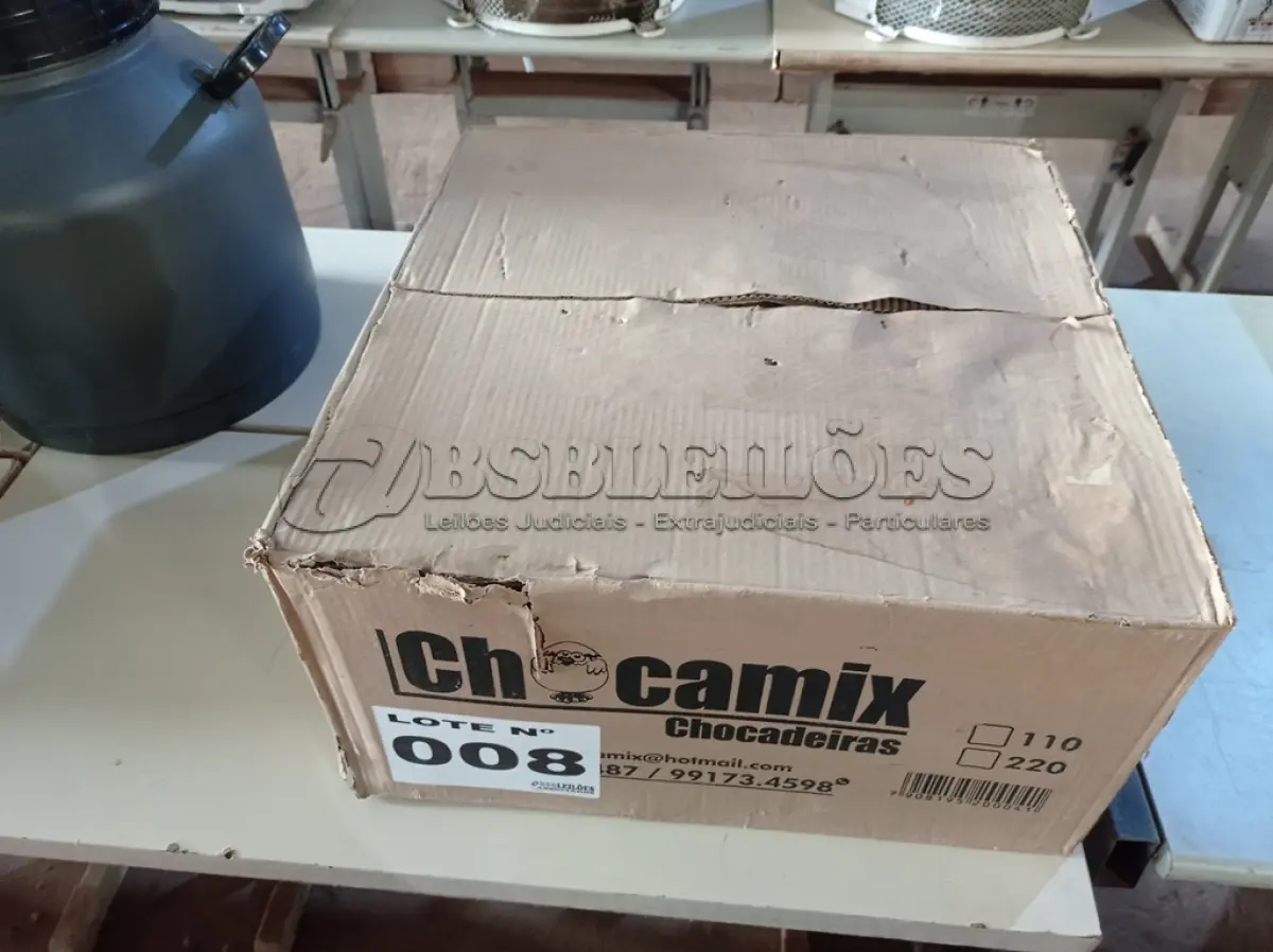 LOTE 008 - 01 - CHOCADEIRA 80 OVOS AUTOMÁTICA 220V (NO ESTADO, NÃO SABEMOS SE FUNCIONA. LEILÃO NÃO TEM GARANTIA E NEM DEVOLUÇÃO, SUJEITO A POSSÍVEIS AVARIAS VISÍVEIS/OCULTAS E/OU AUSÊNCIA DE COMPONENTES)