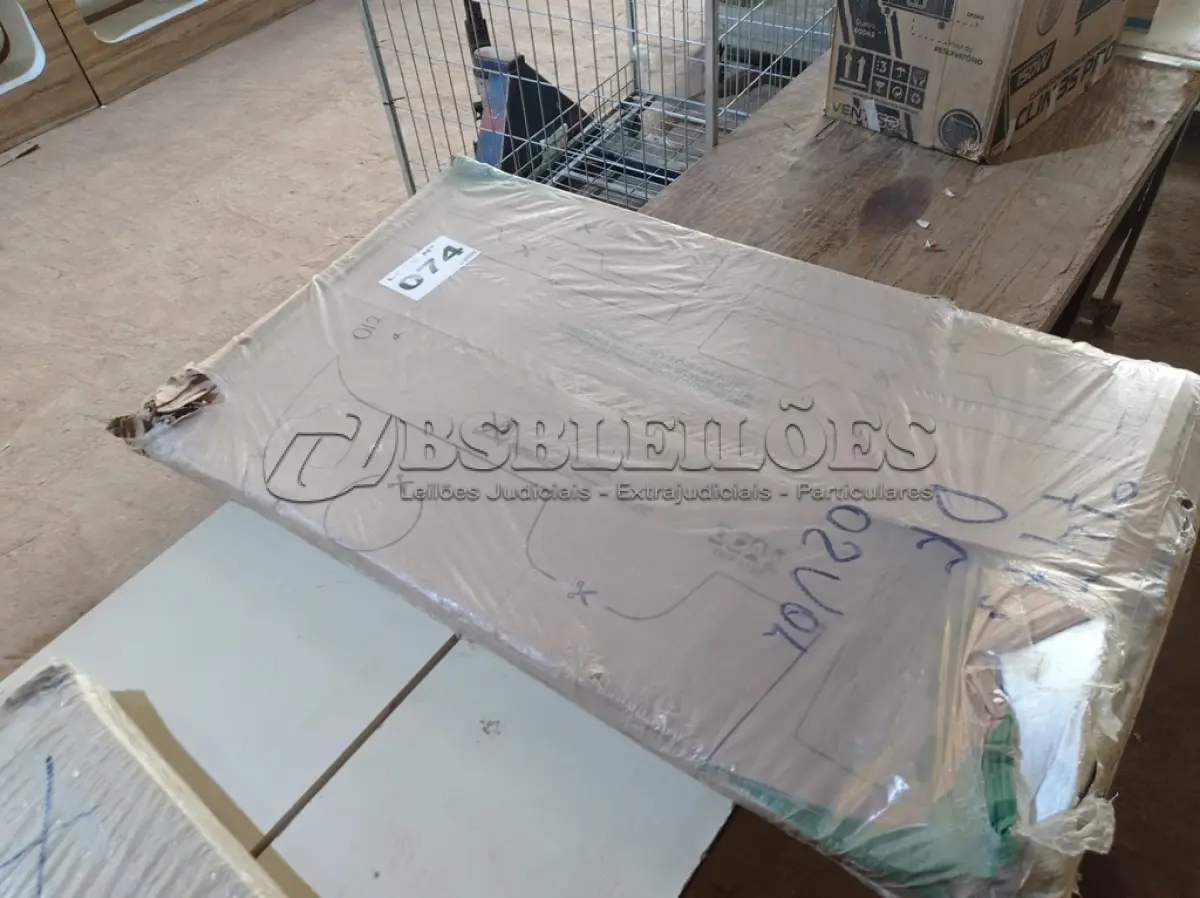 LOTE 074 - 01 -BERCO AMERICANO BRANCO MEL (NO ESTADO, NÃO SABEMOS SE FUNCIONA. LEILÃO NÃO TEM GARANTIA E NEM DEVOLUÇÃO, SUJEITO A POSSÍVEIS AVARIAS VISÍVEIS/OCULTAS E/OU AUSÊNCIA DE COMPONENTES)