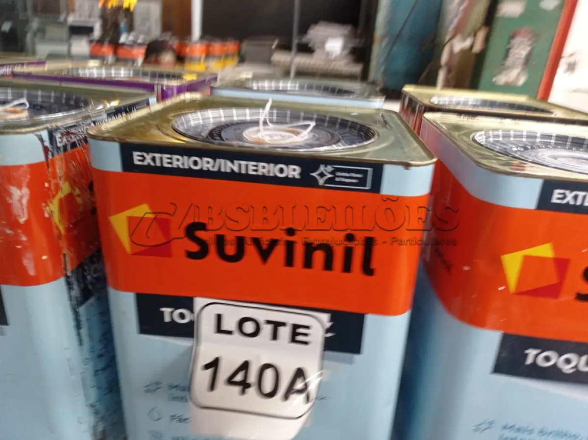 LOTE 140 - 01 LATA DE TINTA BASE COR BRANCO 16L ACRÍLICO PREMIUM MARCA SUVINIL (NO ESTADO, NÃO SABEMOS SE FUNCIONA. LEILÃO NÃO TEM GARANTIA E NEM DEVOLUÇÃO, SUJEITO A POSSÍVEIS AVARIAS VISÍVEIS/OCULTAS E/OU AUSÊNCIA DE COMPONENTES)
