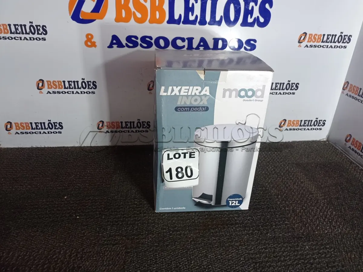LOTE 180 - 01 LIXEIRA EM INOX C/PEDAL TAMANHO G MARCA GOEDERT GROUP 12L (SEM USO) (NO ESTADO, NÃO SABEMOS SE FUNCIONA. LEILÃO NÃO TEM GARANTIA E NEM DEVOLUÇÃO, SUJEITO A POSSÍVEIS AVARIAS VISÍVEIS/OCULTAS E/OU AUSÊNCIA DE COMPONENTES)