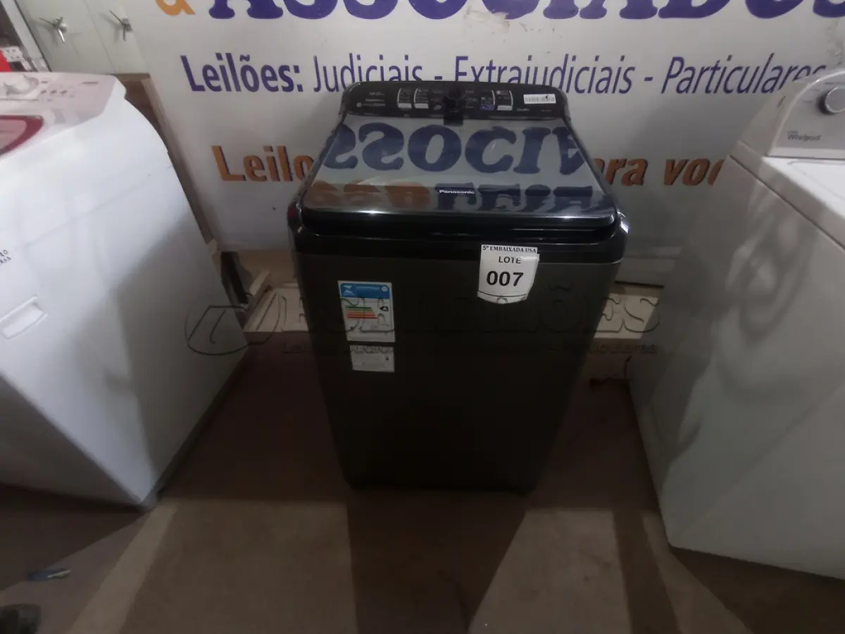 LOTE 007 - 01 LAVA ROUPA MARCA PANASONIC 12KG 127V (WASHING MACHINE). (NO ESTADO EM QUE SE ENCONTRA. SUJEITO A AVARIAS OCULTAS/VISÍVEIS.) BH1643K