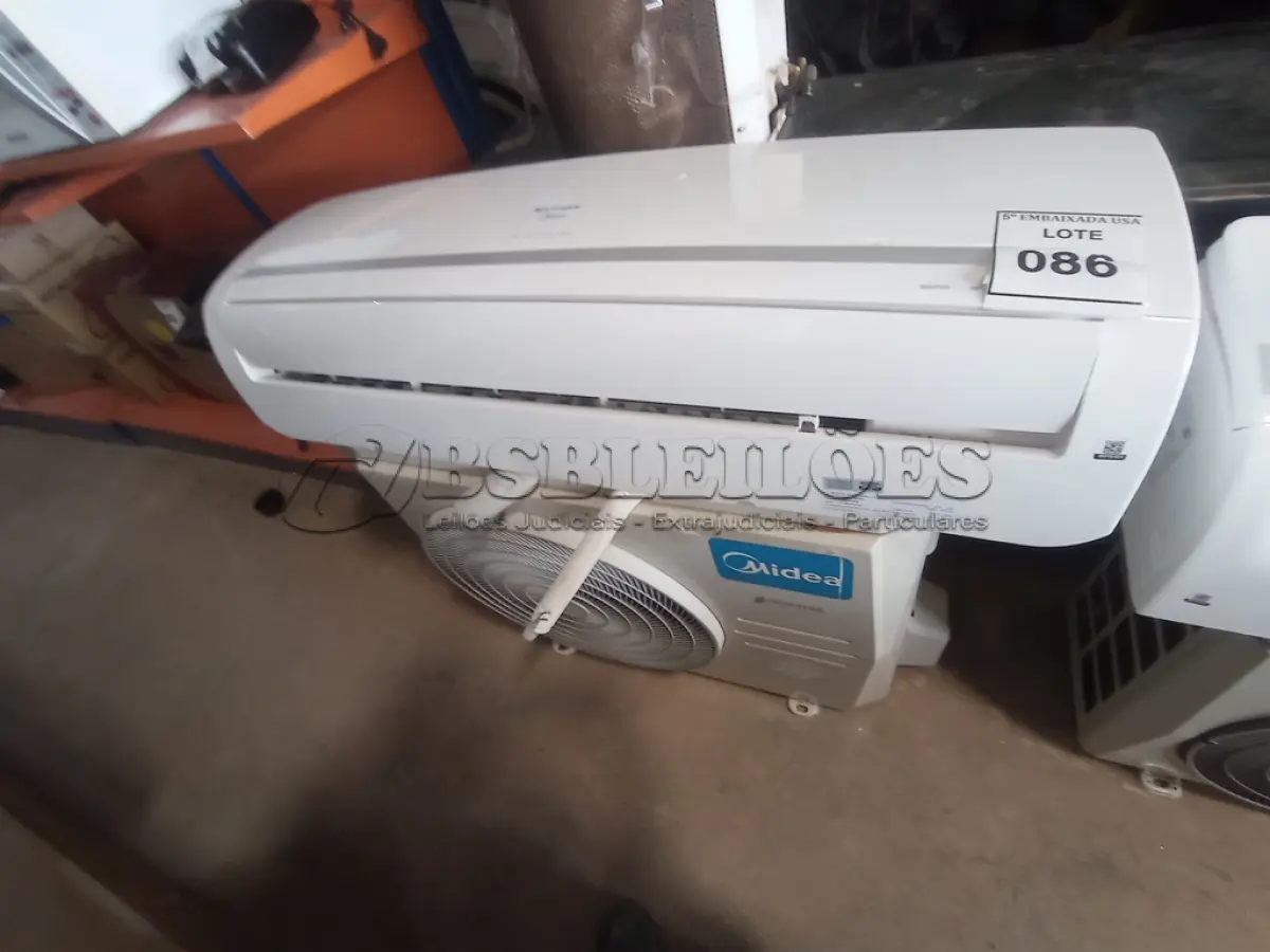 LOTE 086 - 01 AR CONDICIONADO MARCA SPRINGER 23.000BTUS (AIR CONDITIONING). (NO ESTADO EM QUE SE ENCONTRA. SUJEITO A AVARIAS OCULTAS/VISÍVEIS.) BH1645V